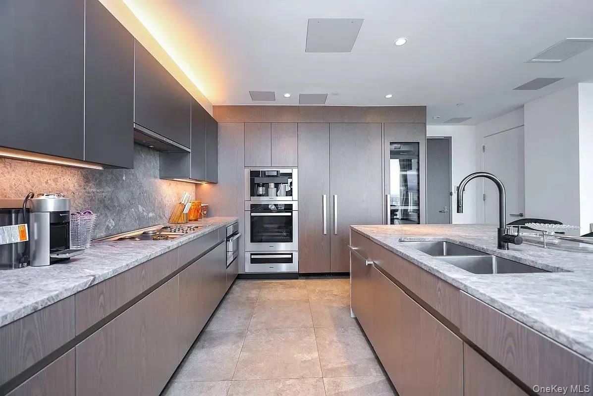 133-36 37th Avenue, New York, NY, 3 Bedrooms Bedrooms, 7 Rooms Rooms,2 BathroomsBathrooms,Residential Lease,For Rent,37th,0,1013219 133-36 37th Avenue, New York, NY, 3 Bedrooms Bedrooms, 7 Rooms Rooms,2 BathroomsBathrooms,Residential Lease,For Rent,37th,0,1013219