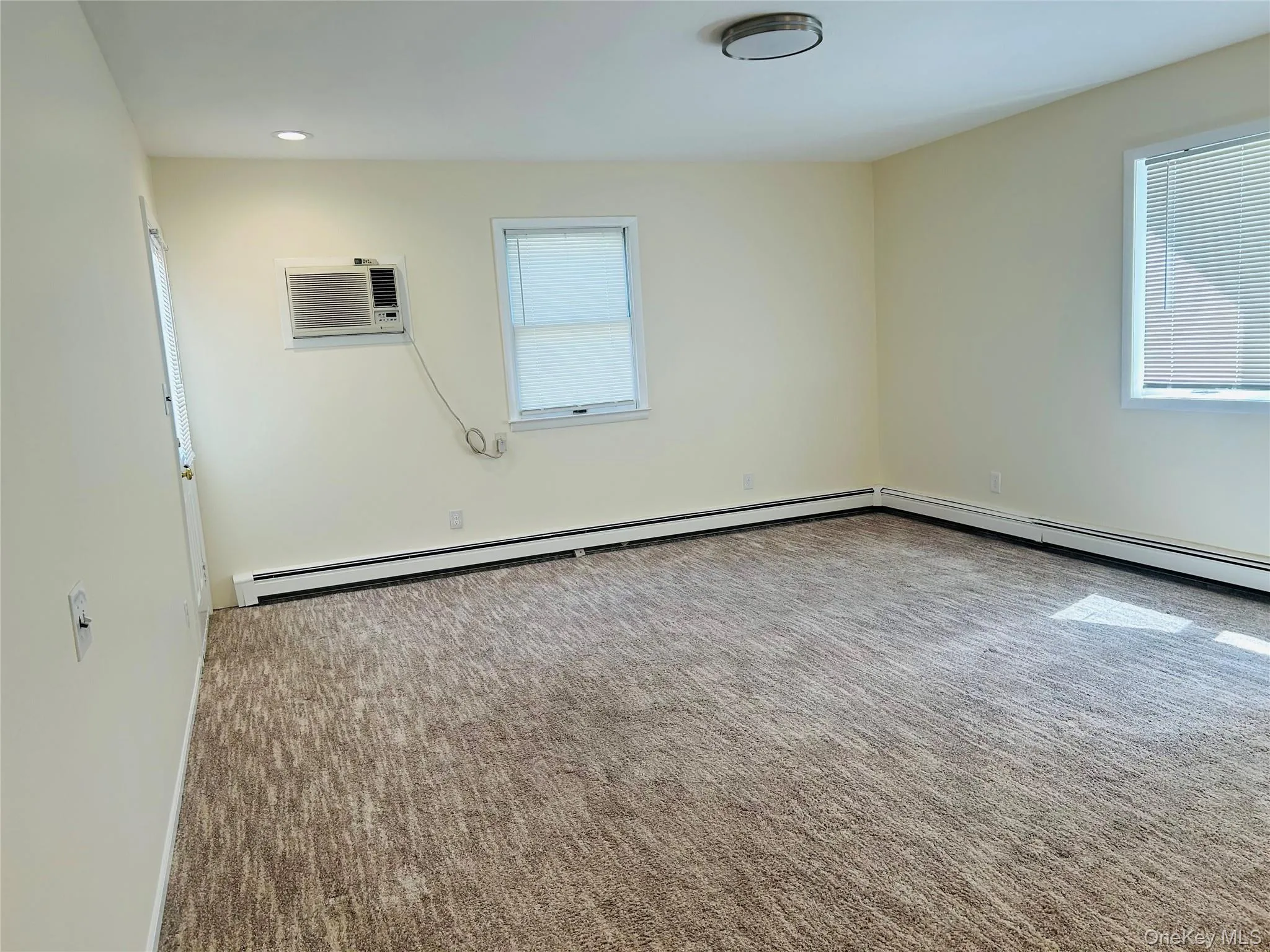 46 Totten Place, Babylon, NY, 2 Bedrooms Bedrooms, 5 Rooms Rooms,1 BathroomBathrooms,Residential Lease,For Rent,Totten,0,1013222 46 Totten Place, Babylon, NY, 2 Bedrooms Bedrooms, 5 Rooms Rooms,1 BathroomBathrooms,Residential Lease,For Rent,Totten,0,1013222