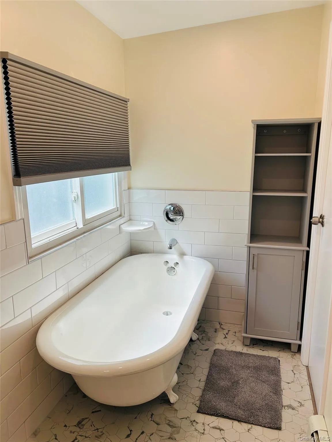 46 Totten Place, Babylon, NY, 2 Bedrooms Bedrooms, 5 Rooms Rooms,1 BathroomBathrooms,Residential Lease,For Rent,Totten,0,1013222 46 Totten Place, Babylon, NY, 2 Bedrooms Bedrooms, 5 Rooms Rooms,1 BathroomBathrooms,Residential Lease,For Rent,Totten,0,1013222