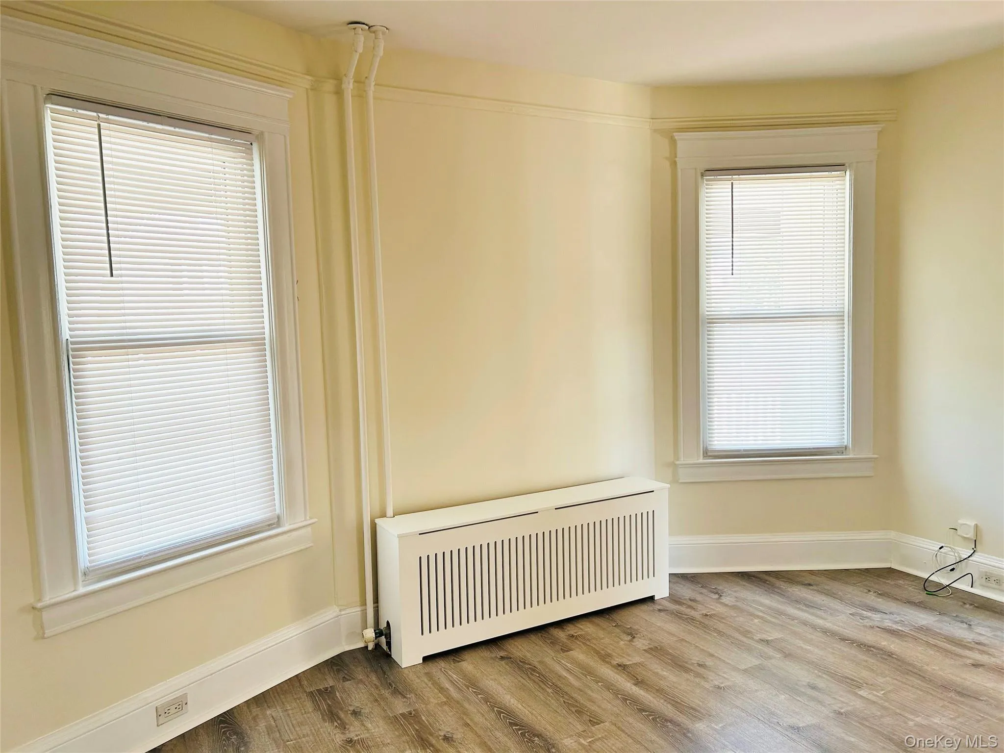46 Totten Place, Babylon, NY, 2 Bedrooms Bedrooms, 5 Rooms Rooms,1 BathroomBathrooms,Residential Lease,For Rent,Totten,0,1013222 46 Totten Place, Babylon, NY, 2 Bedrooms Bedrooms, 5 Rooms Rooms,1 BathroomBathrooms,Residential Lease,For Rent,Totten,0,1013222