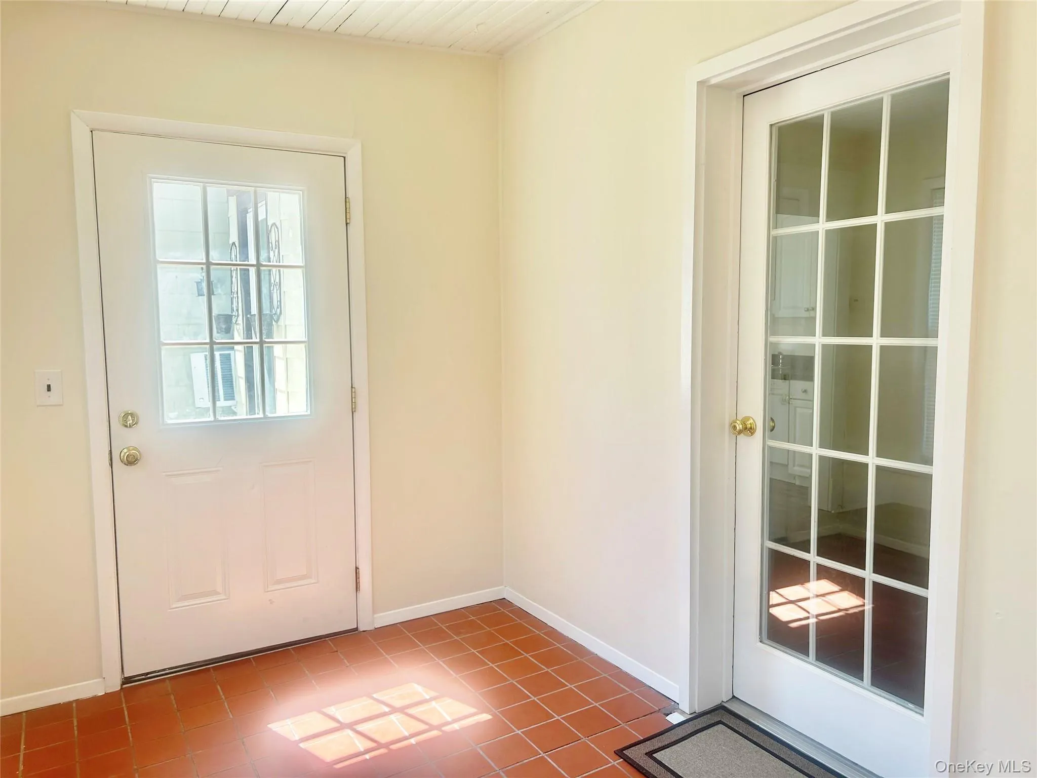 46 Totten Place, Babylon, NY, 2 Bedrooms Bedrooms, 5 Rooms Rooms,1 BathroomBathrooms,Residential Lease,For Rent,Totten,0,1013222 46 Totten Place, Babylon, NY, 2 Bedrooms Bedrooms, 5 Rooms Rooms,1 BathroomBathrooms,Residential Lease,For Rent,Totten,0,1013222