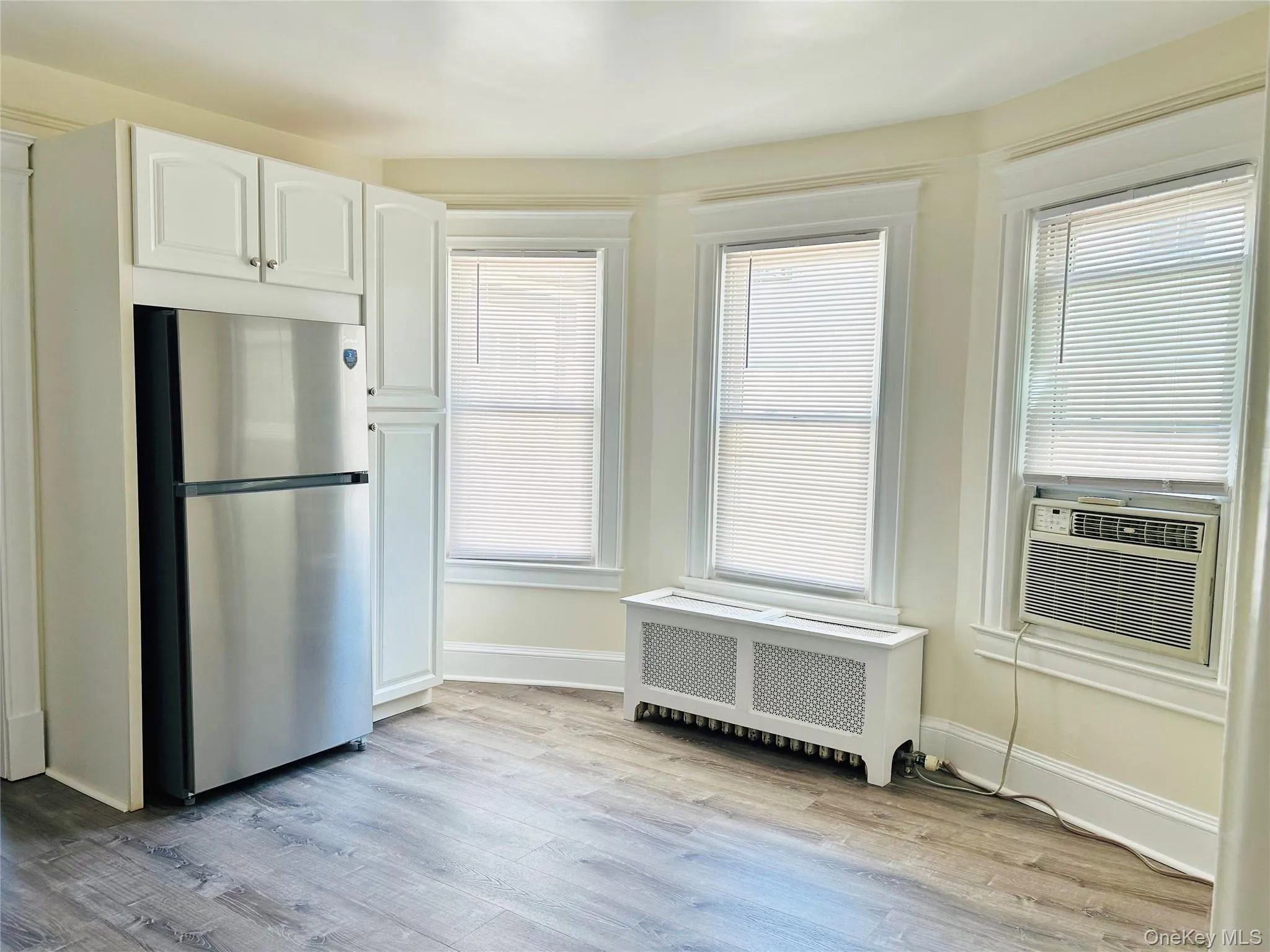46 Totten Place, Babylon, NY, 2 Bedrooms Bedrooms, 5 Rooms Rooms,1 BathroomBathrooms,Residential Lease,For Rent,Totten,0,1013222 46 Totten Place, Babylon, NY, 2 Bedrooms Bedrooms, 5 Rooms Rooms,1 BathroomBathrooms,Residential Lease,For Rent,Totten,0,1013222