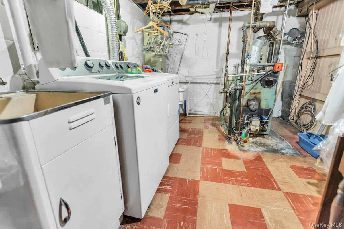 Washer/Dryer and Utility Rm Washer/Dryer and Utility Rm