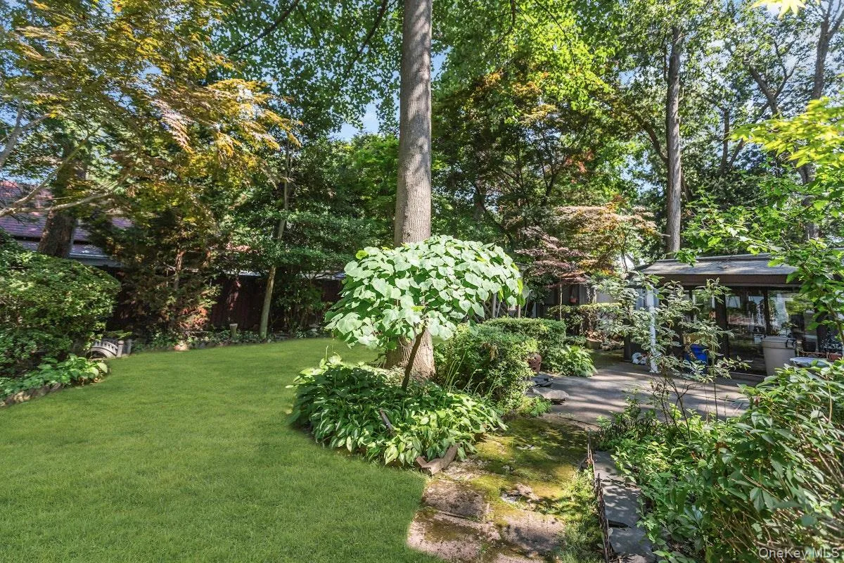 110 Connecticut Avenue, Hempstead, NY, 4 Bedrooms Bedrooms, 7 Rooms Rooms,1 BathroomBathrooms,Residential,For Rent,Connecticut,0,1013223 110 Connecticut Avenue, Hempstead, NY, 4 Bedrooms Bedrooms, 7 Rooms Rooms,1 BathroomBathrooms,Residential,For Rent,Connecticut,0,1013223