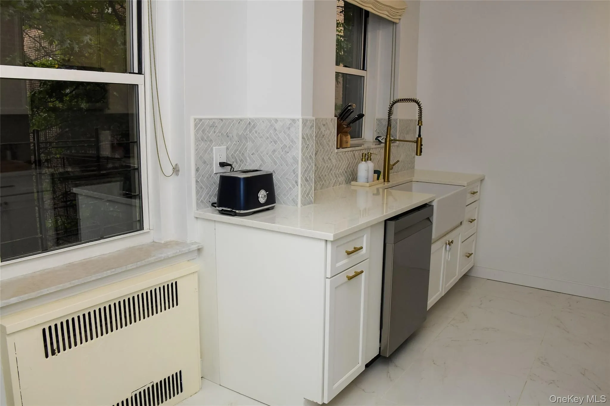 41-30 46th Street, New York, NY, 1 Bedroom Bedrooms, 4 Rooms Rooms,1 BathroomBathrooms,Residential Lease,For Rent,46th,0,1013224 41-30 46th Street, New York, NY, 1 Bedroom Bedrooms, 4 Rooms Rooms,1 BathroomBathrooms,Residential Lease,For Rent,46th,0,1013224