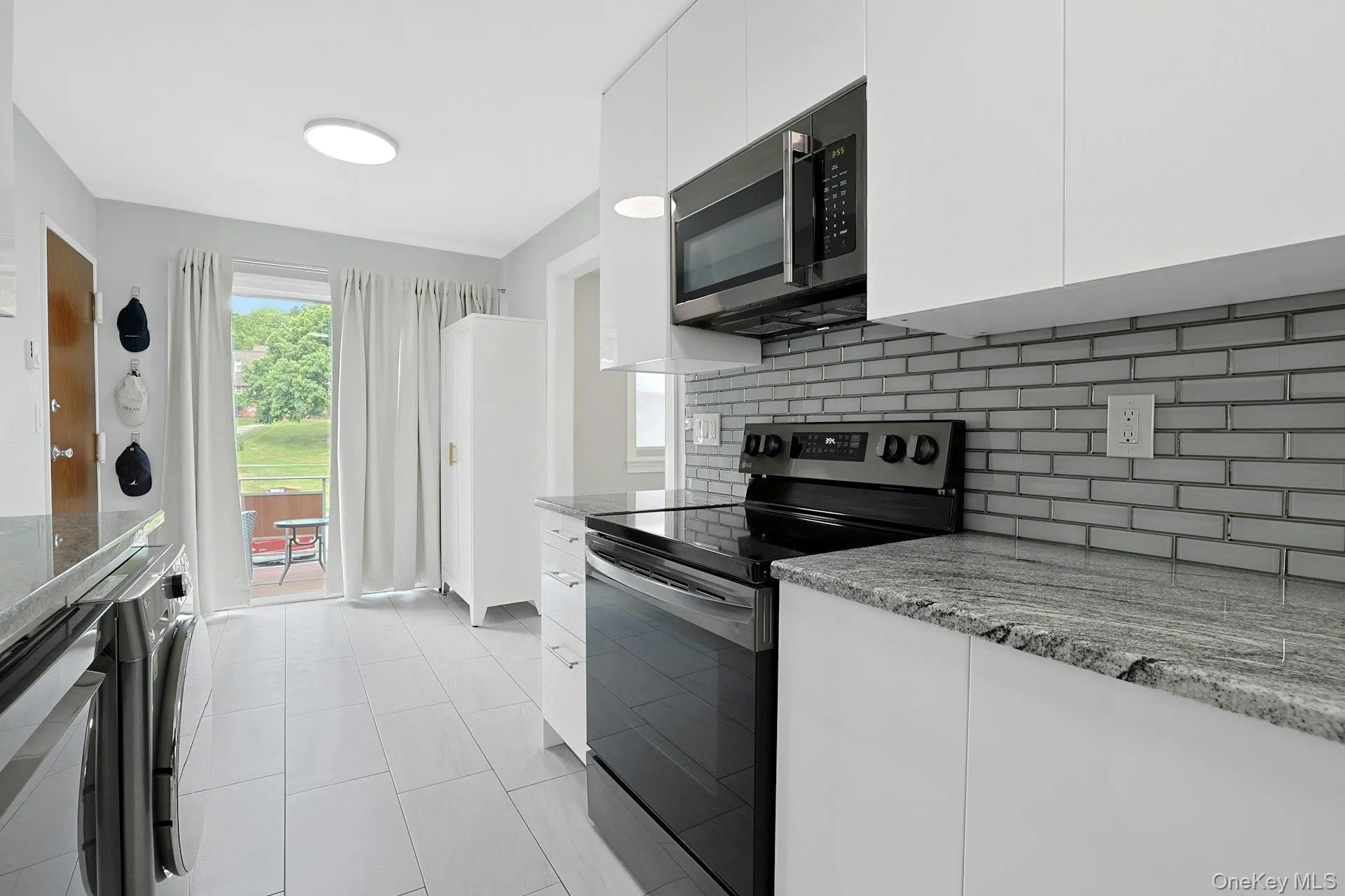 6 Crescent Drive, Haverstraw, NY, 1 Bedroom Bedrooms, 4 Rooms Rooms,1 BathroomBathrooms,Residential,For Rent,Crescent,0,1013225 6 Crescent Drive, Haverstraw, NY, 1 Bedroom Bedrooms, 4 Rooms Rooms,1 BathroomBathrooms,Residential,For Rent,Crescent,0,1013225