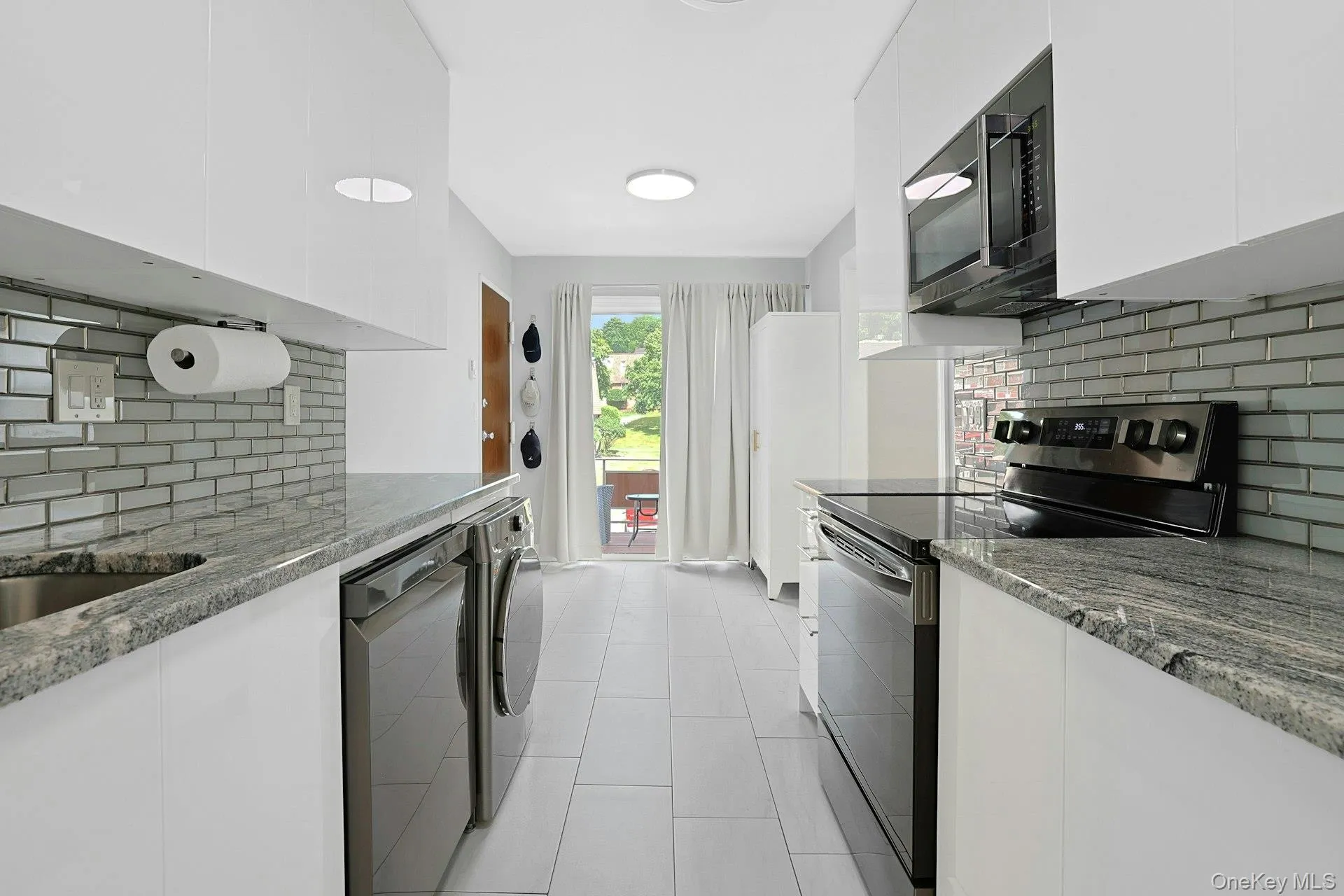 6 Crescent Drive, Haverstraw, NY, 1 Bedroom Bedrooms, 4 Rooms Rooms,1 BathroomBathrooms,Residential,For Rent,Crescent,0,1013225 6 Crescent Drive, Haverstraw, NY, 1 Bedroom Bedrooms, 4 Rooms Rooms,1 BathroomBathrooms,Residential,For Rent,Crescent,0,1013225