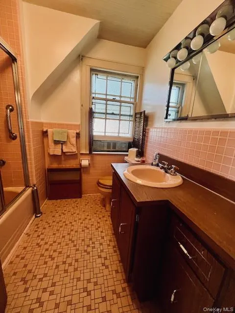 11515 Babbage Street, New York, NY, 3 Bedrooms Bedrooms, 7 Rooms Rooms,2 BathroomsBathrooms,Residential,For Rent,Babbage,0,1013230 11515 Babbage Street, New York, NY, 3 Bedrooms Bedrooms, 7 Rooms Rooms,2 BathroomsBathrooms,Residential,For Rent,Babbage,0,1013230