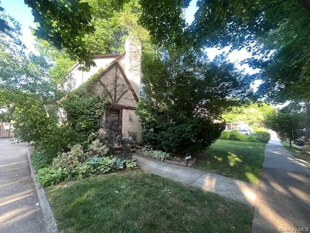 11515 Babbage Street, New York, NY, 3 Bedrooms Bedrooms, 7 Rooms Rooms,2 BathroomsBathrooms,Residential,For Rent,Babbage,0,1013230 11515 Babbage Street, New York, NY, 3 Bedrooms Bedrooms, 7 Rooms Rooms,2 BathroomsBathrooms,Residential,For Rent,Babbage,0,1013230