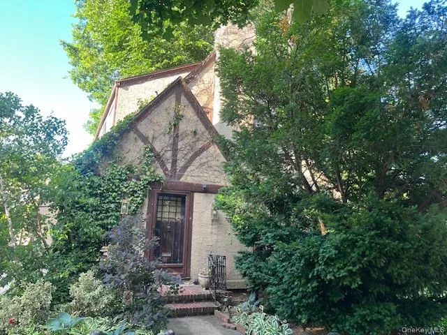 11515 Babbage Street, New York, NY, 3 Bedrooms Bedrooms, 7 Rooms Rooms,2 BathroomsBathrooms,Residential,For Rent,Babbage,0,1013230 11515 Babbage Street, New York, NY, 3 Bedrooms Bedrooms, 7 Rooms Rooms,2 BathroomsBathrooms,Residential,For Rent,Babbage,0,1013230