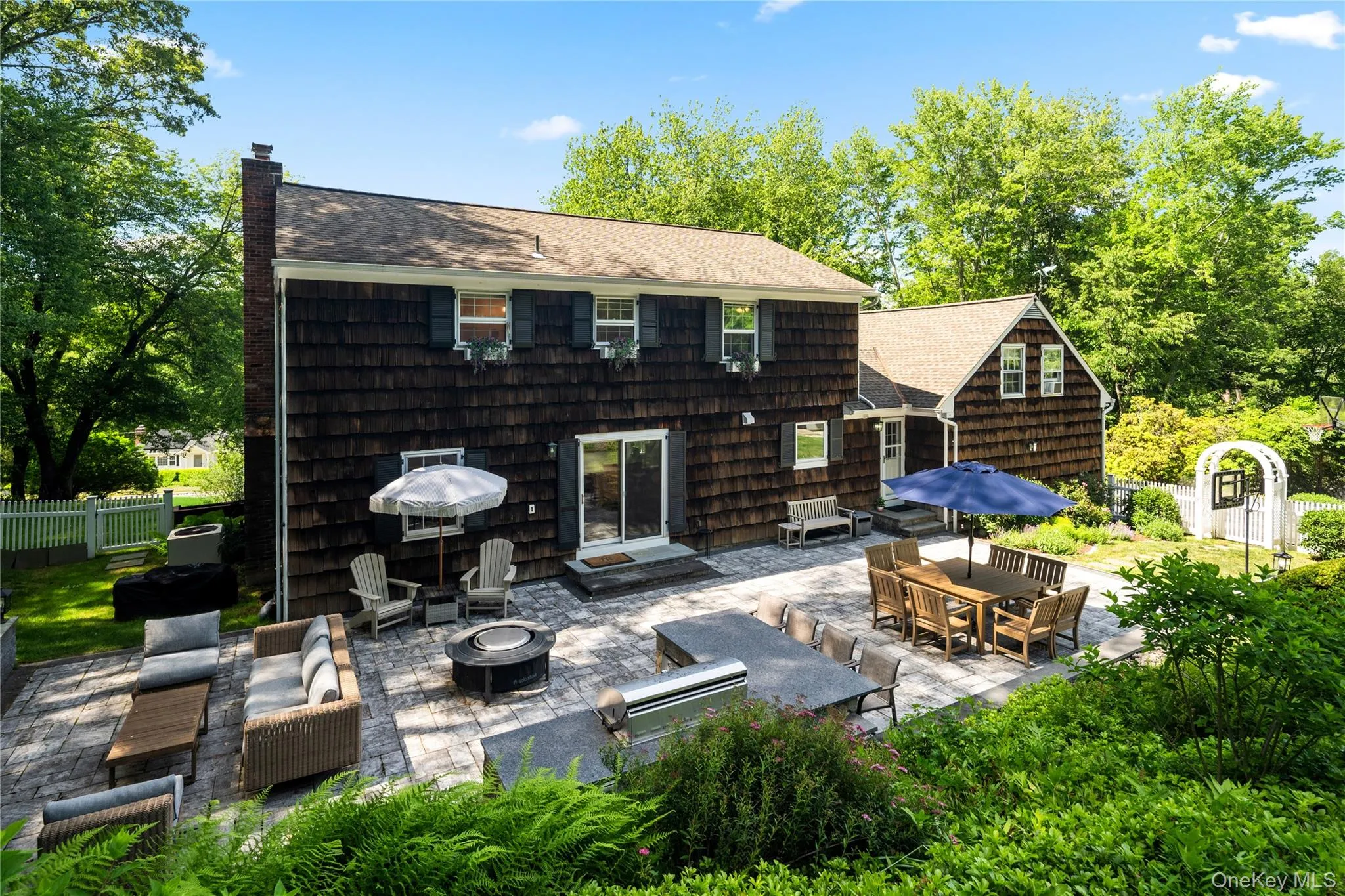 14 Briarwood Lane, Mount Pleasant, NY, 4 Bedrooms Bedrooms, 8 Rooms Rooms,2 BathroomsBathrooms,Residential,For Rent,Briarwood,0,KEY1013231 14 Briarwood Lane, Mount Pleasant, NY, 4 Bedrooms Bedrooms, 8 Rooms Rooms,2 BathroomsBathrooms,Residential,For Rent,Briarwood,0,KEY1013231