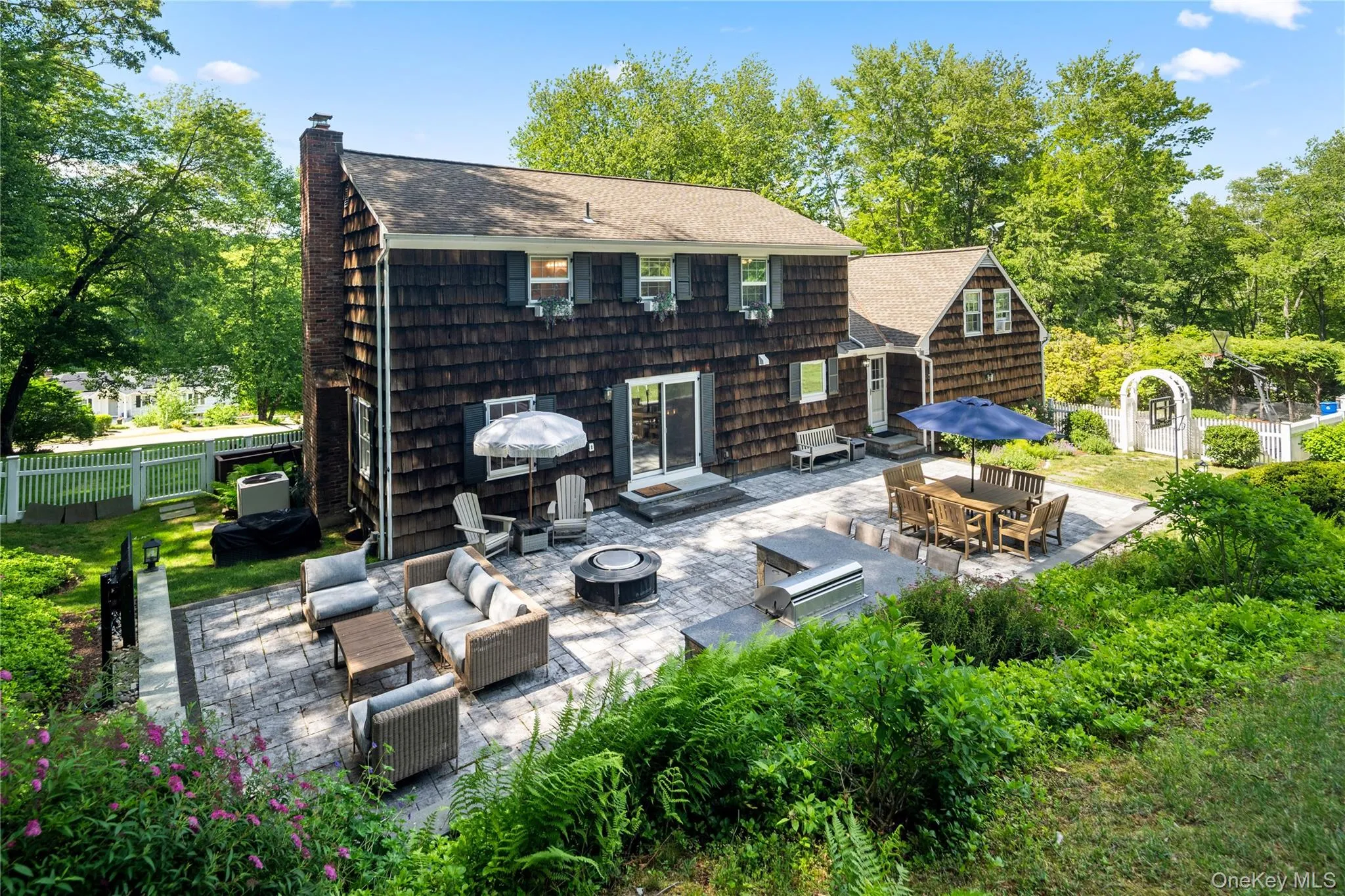 14 Briarwood Lane, Mount Pleasant, NY, 4 Bedrooms Bedrooms, 8 Rooms Rooms,2 BathroomsBathrooms,Residential,For Rent,Briarwood,0,KEY1013231 14 Briarwood Lane, Mount Pleasant, NY, 4 Bedrooms Bedrooms, 8 Rooms Rooms,2 BathroomsBathrooms,Residential,For Rent,Briarwood,0,KEY1013231