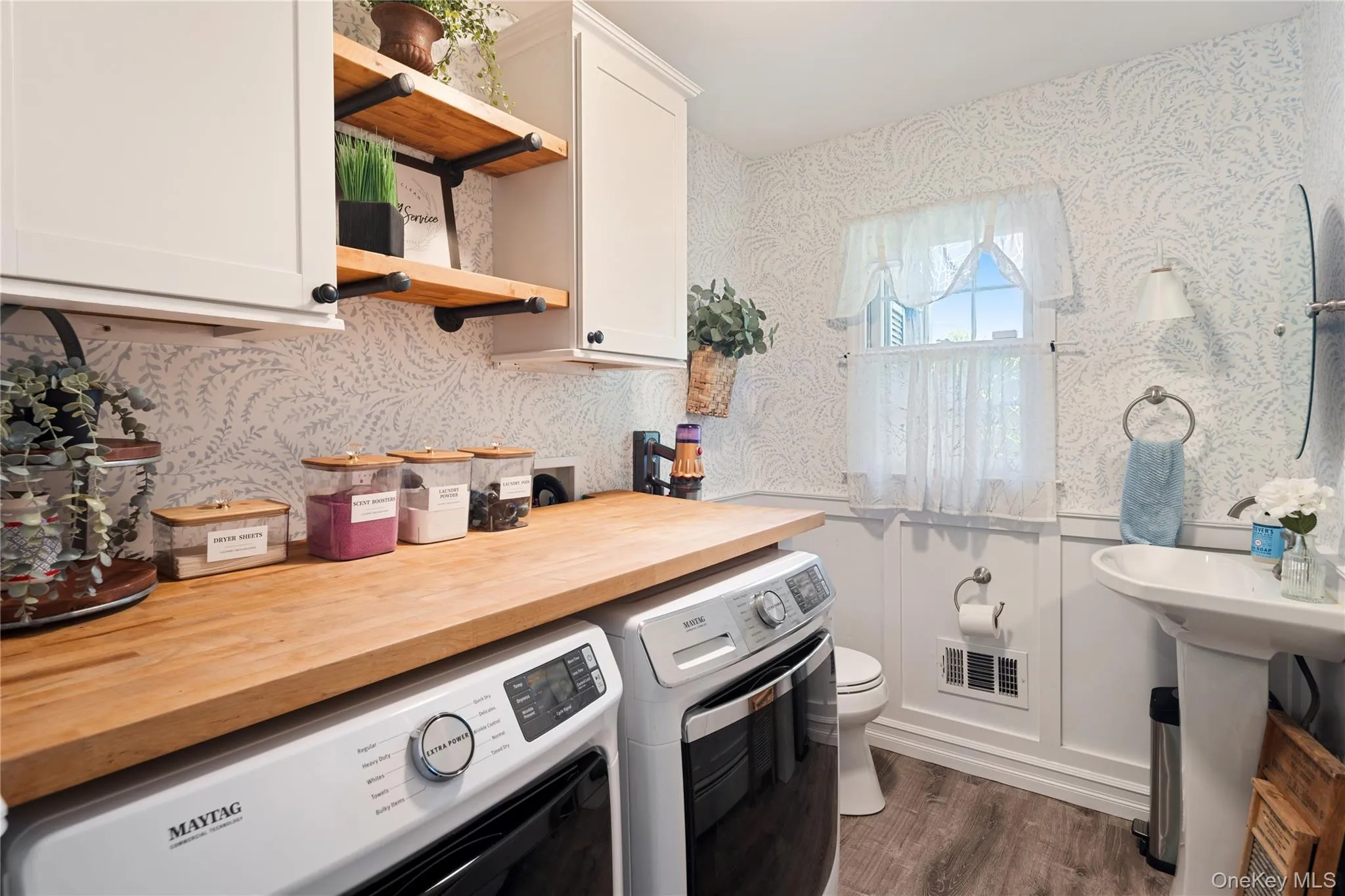 14 Briarwood Lane, Mount Pleasant, NY, 4 Bedrooms Bedrooms, 8 Rooms Rooms,2 BathroomsBathrooms,Residential,For Rent,Briarwood,0,KEY1013231 14 Briarwood Lane, Mount Pleasant, NY, 4 Bedrooms Bedrooms, 8 Rooms Rooms,2 BathroomsBathrooms,Residential,For Rent,Briarwood,0,KEY1013231