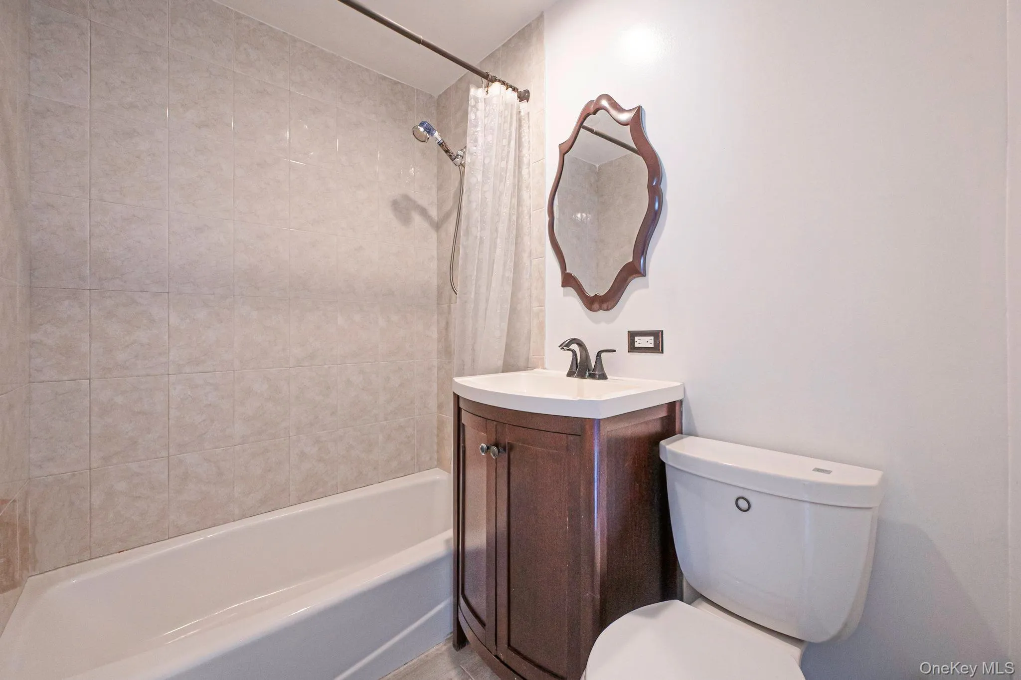 25 Seacrest Avenue, Babylon, NY, 4 Bedrooms Bedrooms, 8 Rooms Rooms,2 BathroomsBathrooms,Residential,For Rent,Seacrest,0,1013233 25 Seacrest Avenue, Babylon, NY, 4 Bedrooms Bedrooms, 8 Rooms Rooms,2 BathroomsBathrooms,Residential,For Rent,Seacrest,0,1013233
