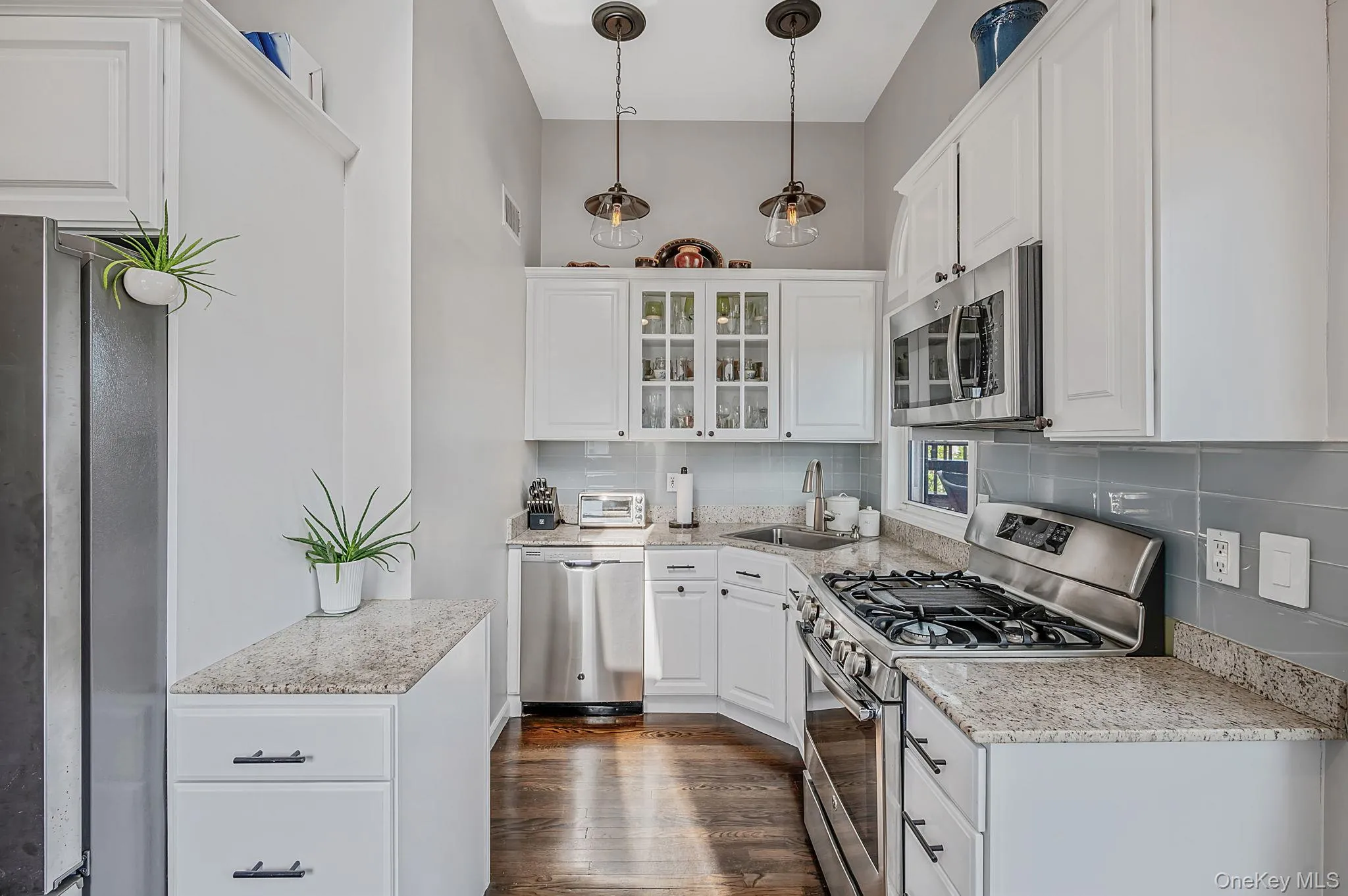 25 Seacrest Avenue, Babylon, NY, 4 Bedrooms Bedrooms, 8 Rooms Rooms,2 BathroomsBathrooms,Residential,For Rent,Seacrest,0,1013233 25 Seacrest Avenue, Babylon, NY, 4 Bedrooms Bedrooms, 8 Rooms Rooms,2 BathroomsBathrooms,Residential,For Rent,Seacrest,0,1013233