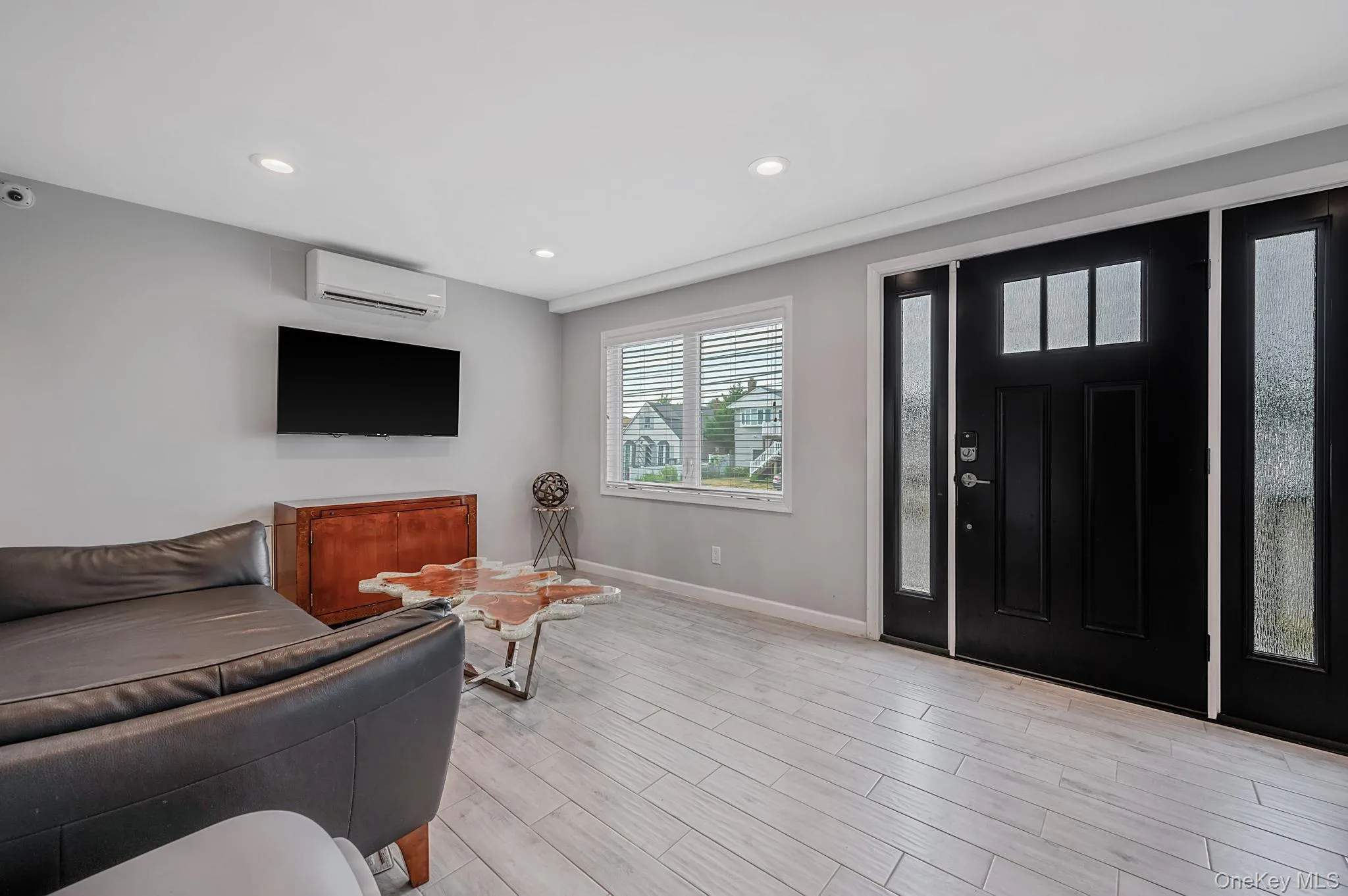 25 Seacrest Avenue, Babylon, NY, 4 Bedrooms Bedrooms, 8 Rooms Rooms,2 BathroomsBathrooms,Residential,For Rent,Seacrest,0,1013233 25 Seacrest Avenue, Babylon, NY, 4 Bedrooms Bedrooms, 8 Rooms Rooms,2 BathroomsBathrooms,Residential,For Rent,Seacrest,0,1013233