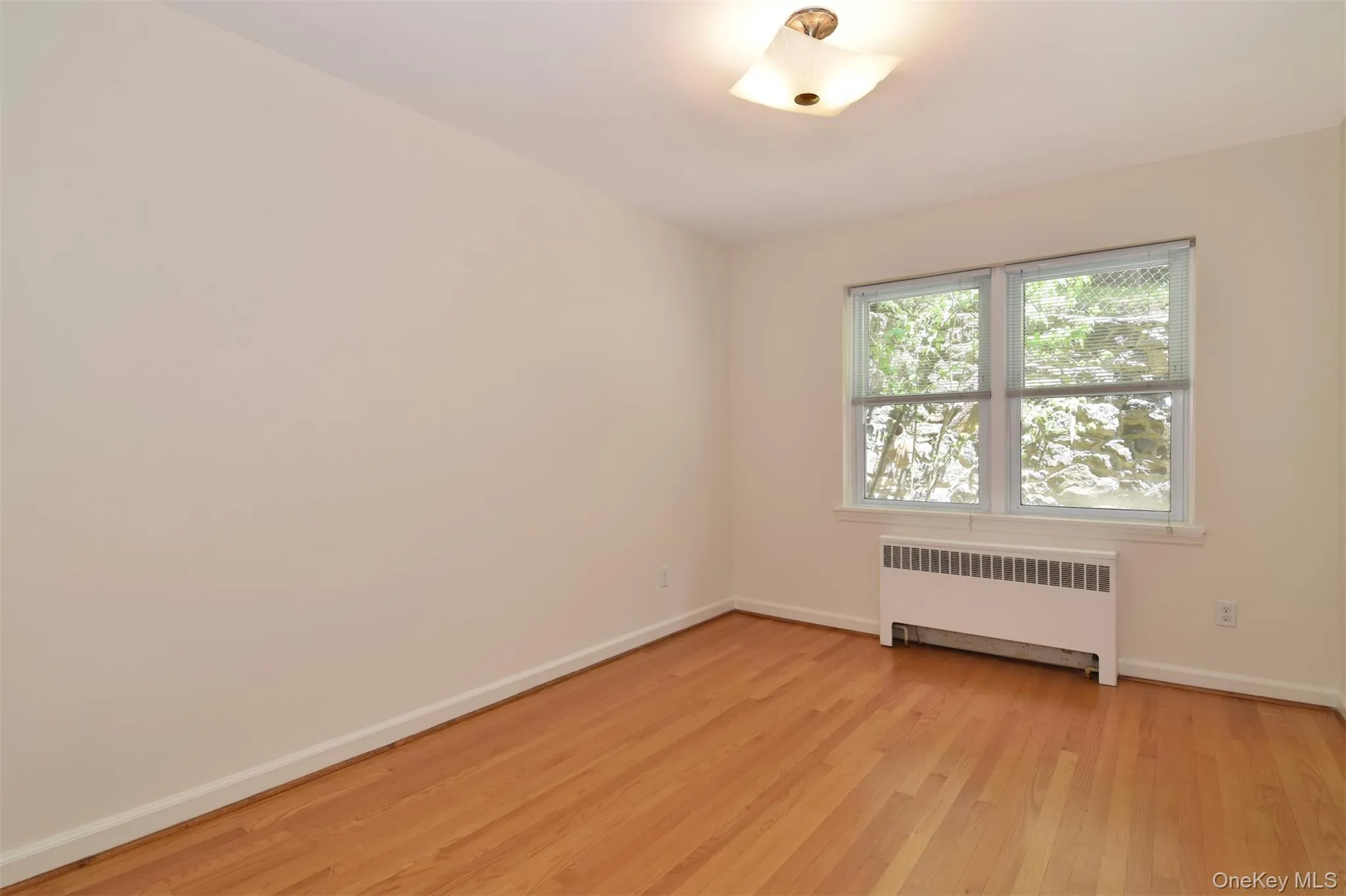 First floor bonus room can be 5th bdr/office/family room. First floor bonus room can be 5th bdr/office/family room.