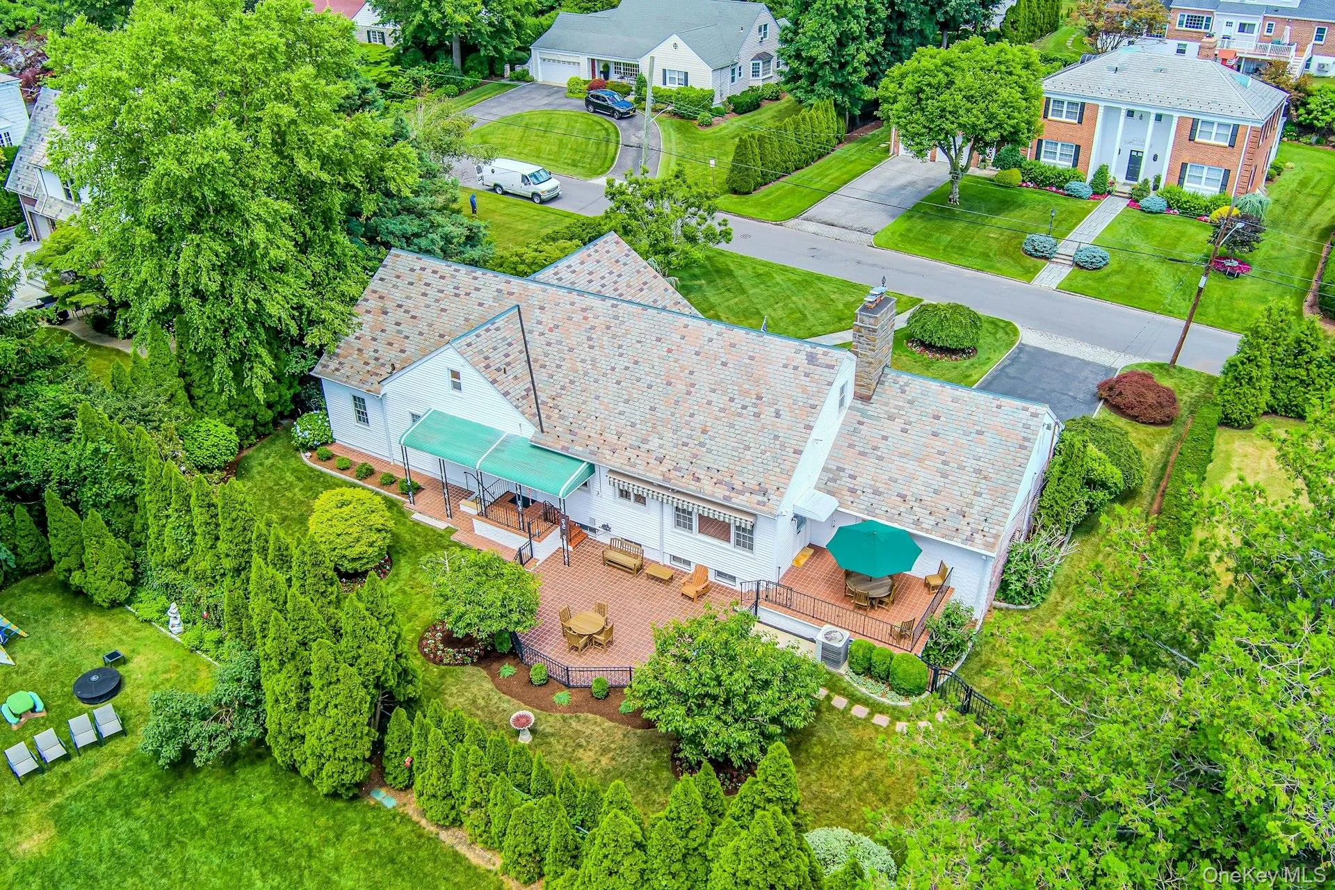 Incredible landscaping and privacy Incredible landscaping and privacy
