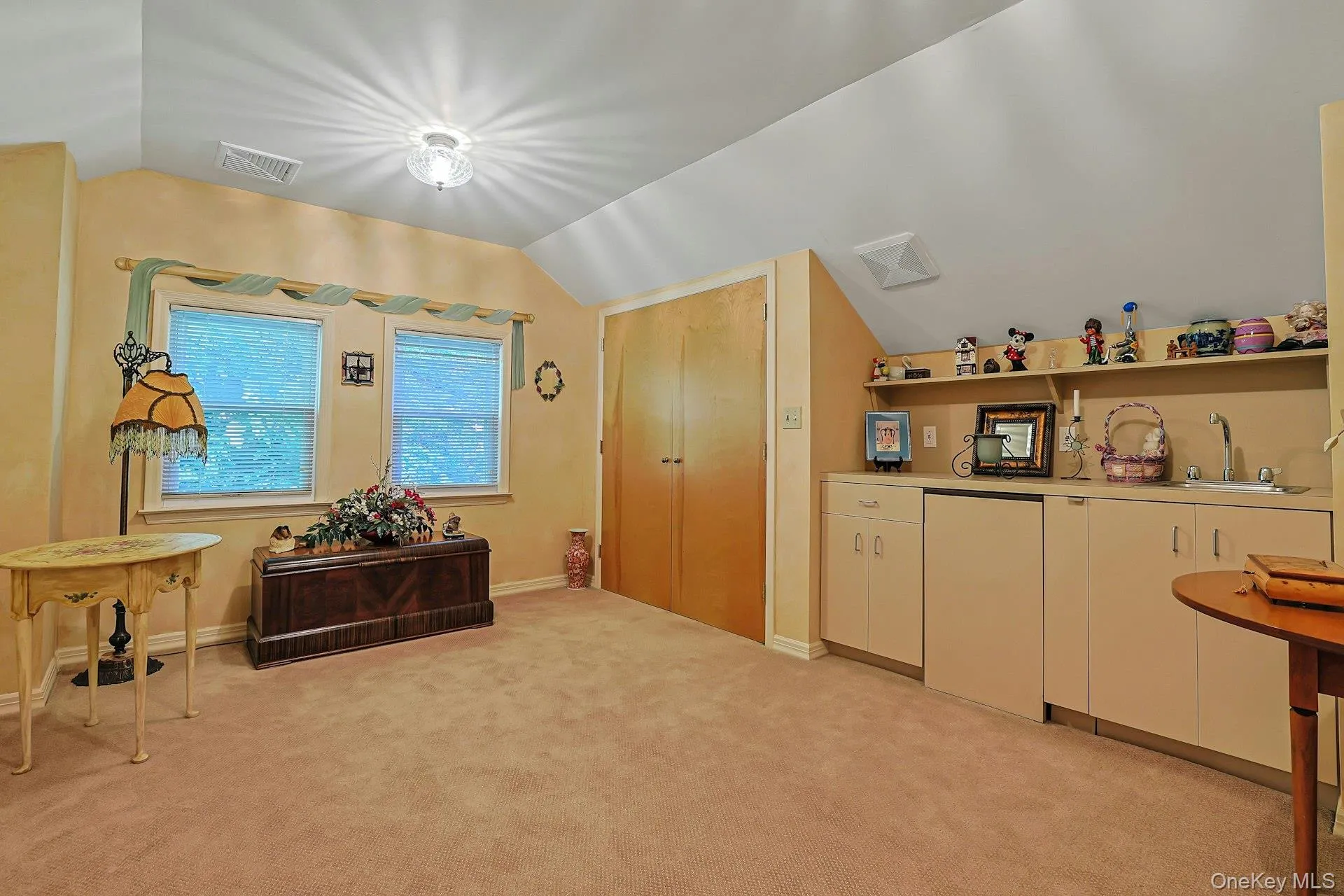 2nd floor 5th Bedroom 2nd floor 5th Bedroom