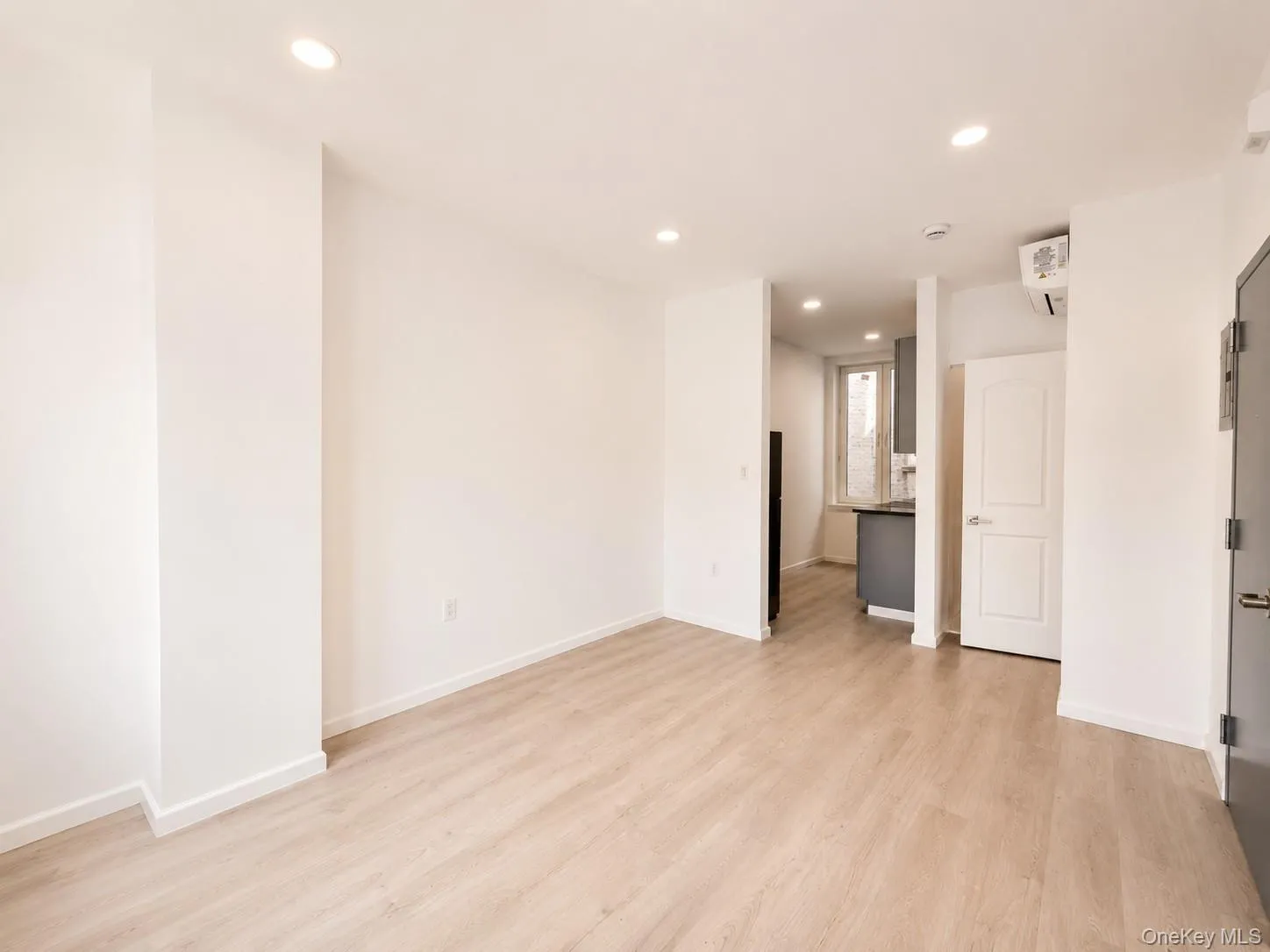 6946 64th Street, New York, NY, 1 Room Rooms,1 BathroomBathrooms,Residential Lease,For Rent,64th,0,1013244 6946 64th Street, New York, NY, 1 Room Rooms,1 BathroomBathrooms,Residential Lease,For Rent,64th,0,1013244