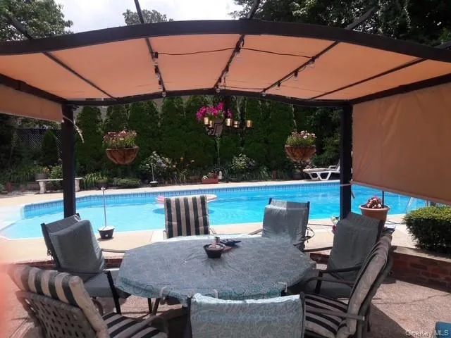 249 Washington Avenue, Orangetown, NY, 4 Bedrooms Bedrooms, 11 Rooms Rooms,2 BathroomsBathrooms,Residential,For Rent,Washington,0,1013245 249 Washington Avenue, Orangetown, NY, 4 Bedrooms Bedrooms, 11 Rooms Rooms,2 BathroomsBathrooms,Residential,For Rent,Washington,0,1013245