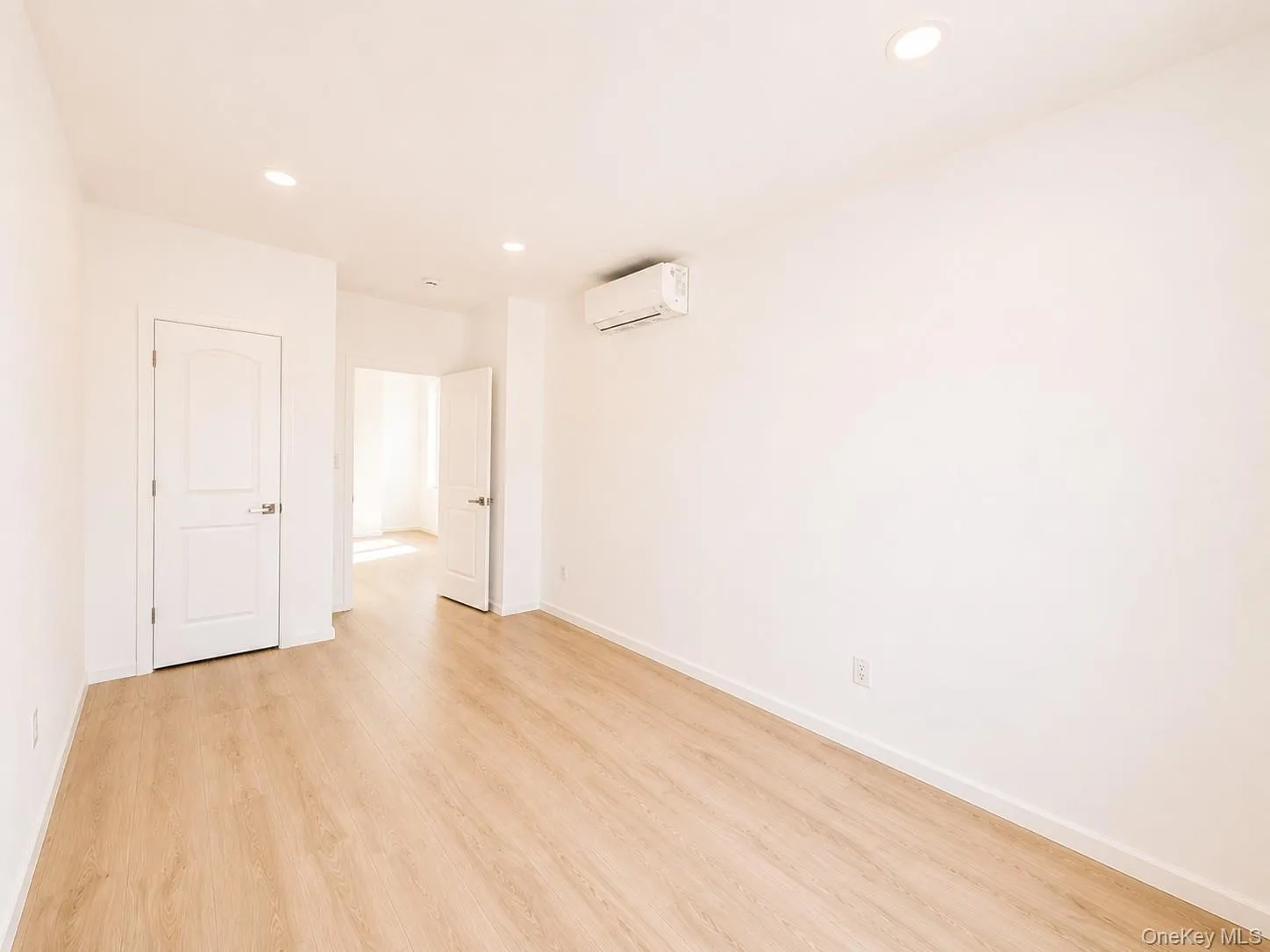 6946 64th Street, New York, NY, 1 Bedroom Bedrooms, 2 Rooms Rooms,1 BathroomBathrooms,Residential Lease,For Rent,64th,0,1013246 6946 64th Street, New York, NY, 1 Bedroom Bedrooms, 2 Rooms Rooms,1 BathroomBathrooms,Residential Lease,For Rent,64th,0,1013246