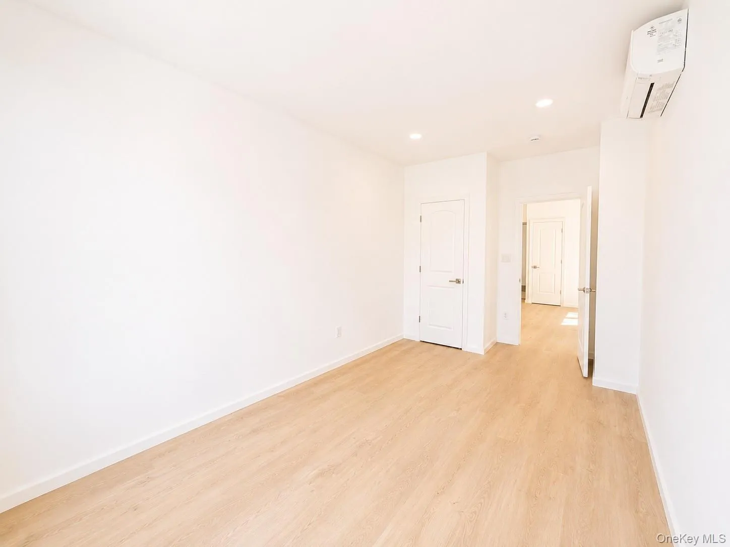 6946 64th Street, New York, NY, 1 Bedroom Bedrooms, 2 Rooms Rooms,1 BathroomBathrooms,Residential Lease,For Rent,64th,0,1013246 6946 64th Street, New York, NY, 1 Bedroom Bedrooms, 2 Rooms Rooms,1 BathroomBathrooms,Residential Lease,For Rent,64th,0,1013246