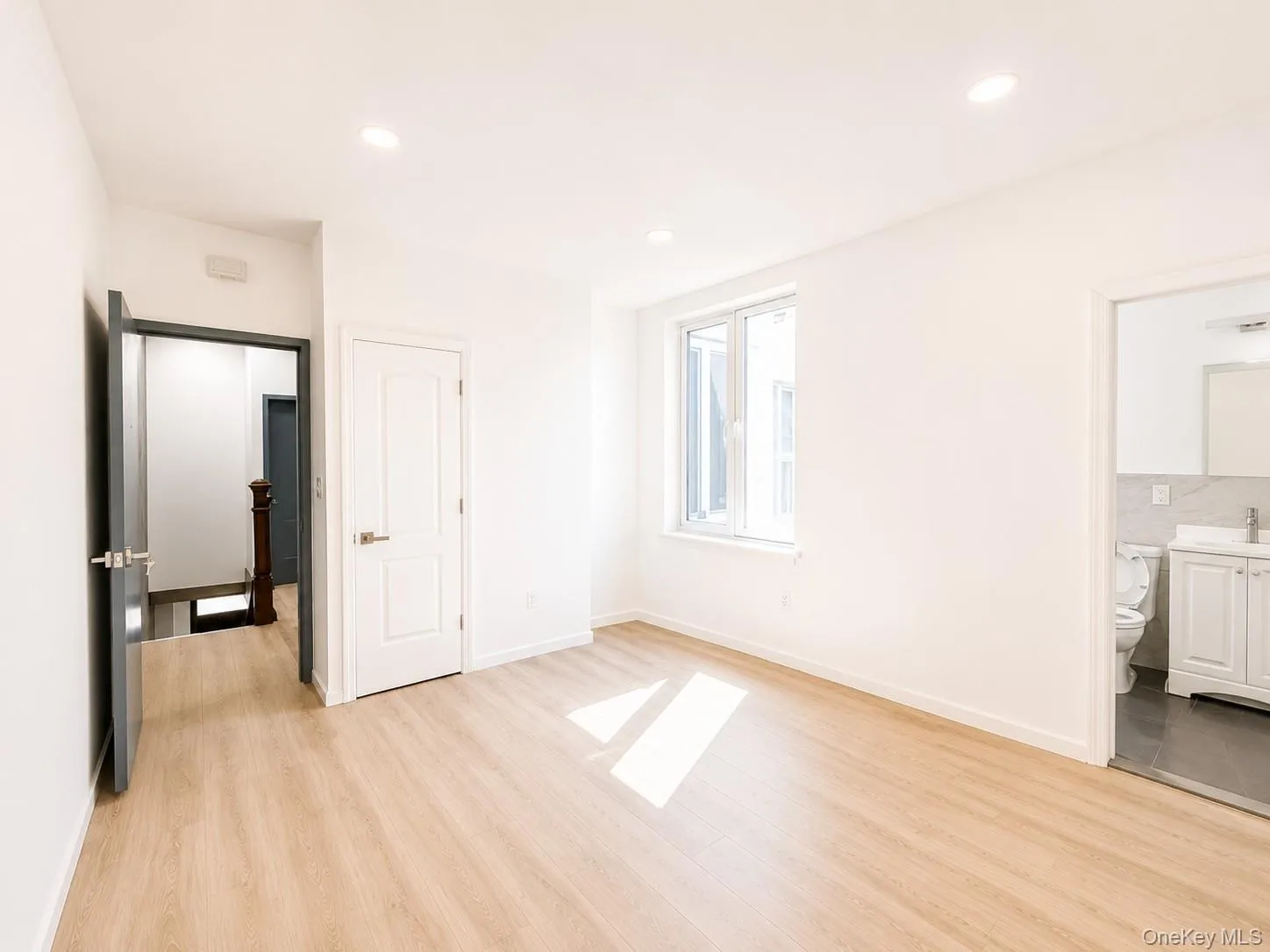 6946 64th Street, New York, NY, 1 Bedroom Bedrooms, 2 Rooms Rooms,1 BathroomBathrooms,Residential Lease,For Rent,64th,0,1013246 6946 64th Street, New York, NY, 1 Bedroom Bedrooms, 2 Rooms Rooms,1 BathroomBathrooms,Residential Lease,For Rent,64th,0,1013246