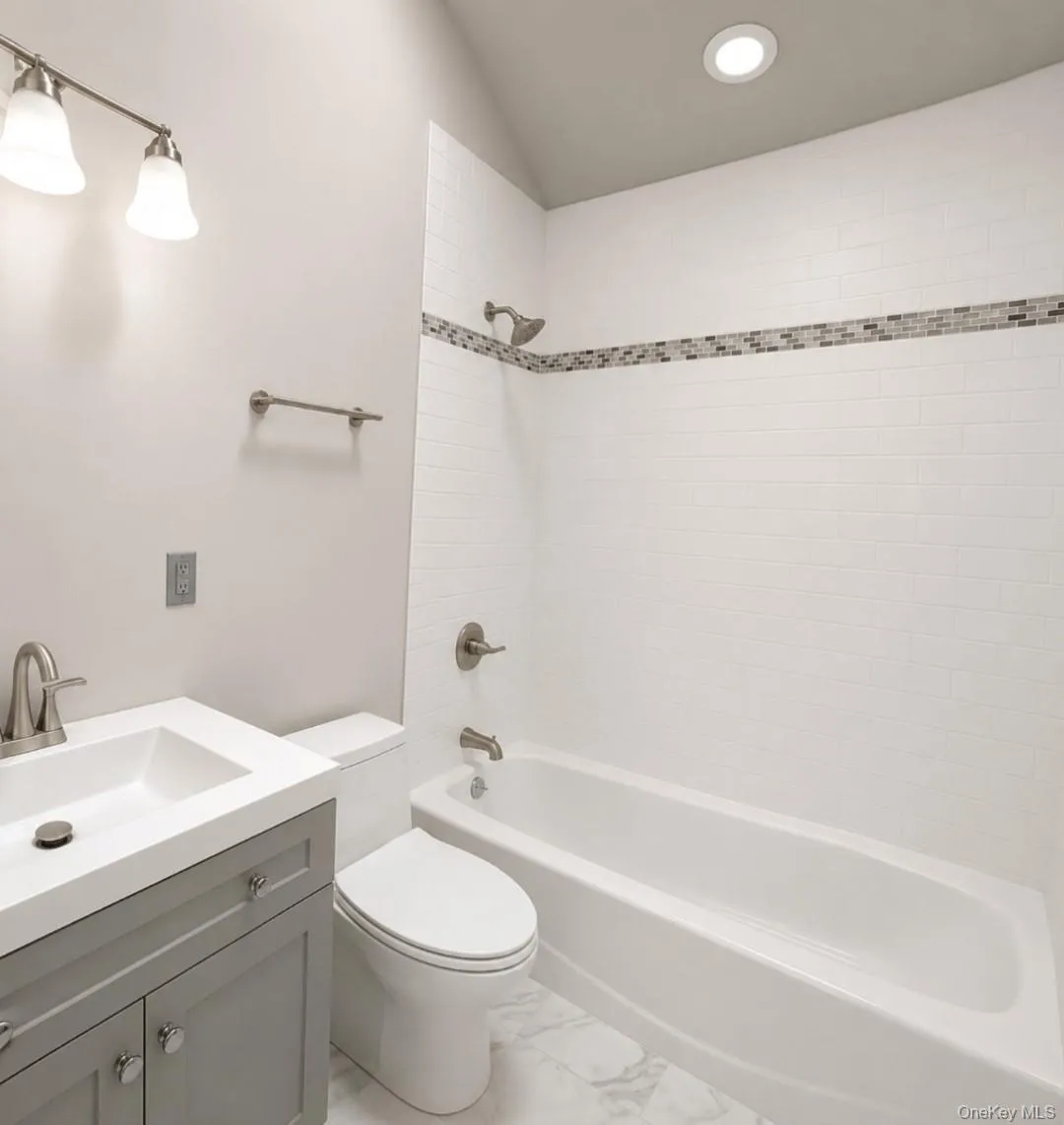 28 Hamilton Avenue, Ramapo, NY, 3 Bedrooms Bedrooms, 6 Rooms Rooms,1 BathroomBathrooms,Residential,For Rent,Hamilton,0,1013247 28 Hamilton Avenue, Ramapo, NY, 3 Bedrooms Bedrooms, 6 Rooms Rooms,1 BathroomBathrooms,Residential,For Rent,Hamilton,0,1013247