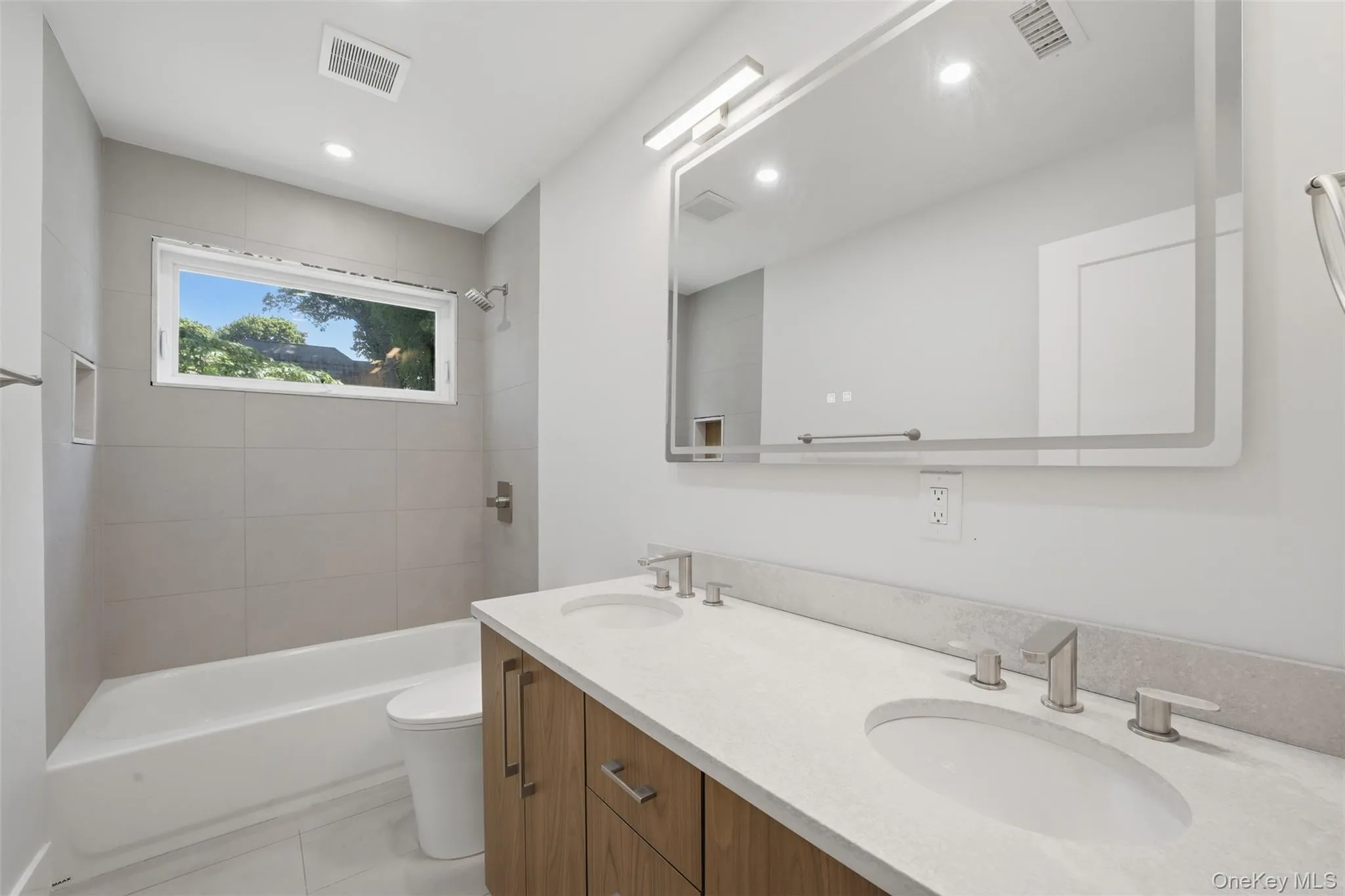 42 Euclid Avenue, Greenburgh, NY, 4 Bedrooms Bedrooms, 11 Rooms Rooms,4 BathroomsBathrooms,Residential,For Rent,Euclid,0,1013250 42 Euclid Avenue, Greenburgh, NY, 4 Bedrooms Bedrooms, 11 Rooms Rooms,4 BathroomsBathrooms,Residential,For Rent,Euclid,0,1013250