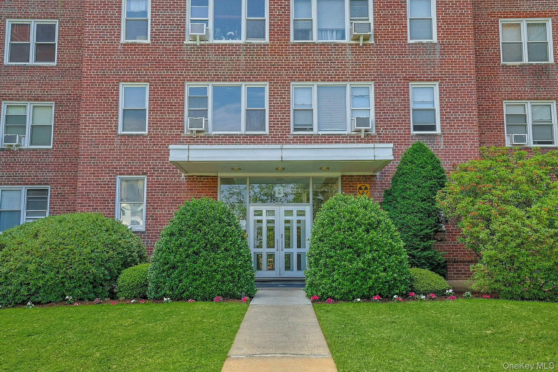 1255 North Avenue, New Rochelle, NY, 2 Bedrooms Bedrooms, 5 Rooms Rooms,2 BathroomsBathrooms,Residential,For Rent,North,0,1013253 1255 North Avenue, New Rochelle, NY, 2 Bedrooms Bedrooms, 5 Rooms Rooms,2 BathroomsBathrooms,Residential,For Rent,North,0,1013253
