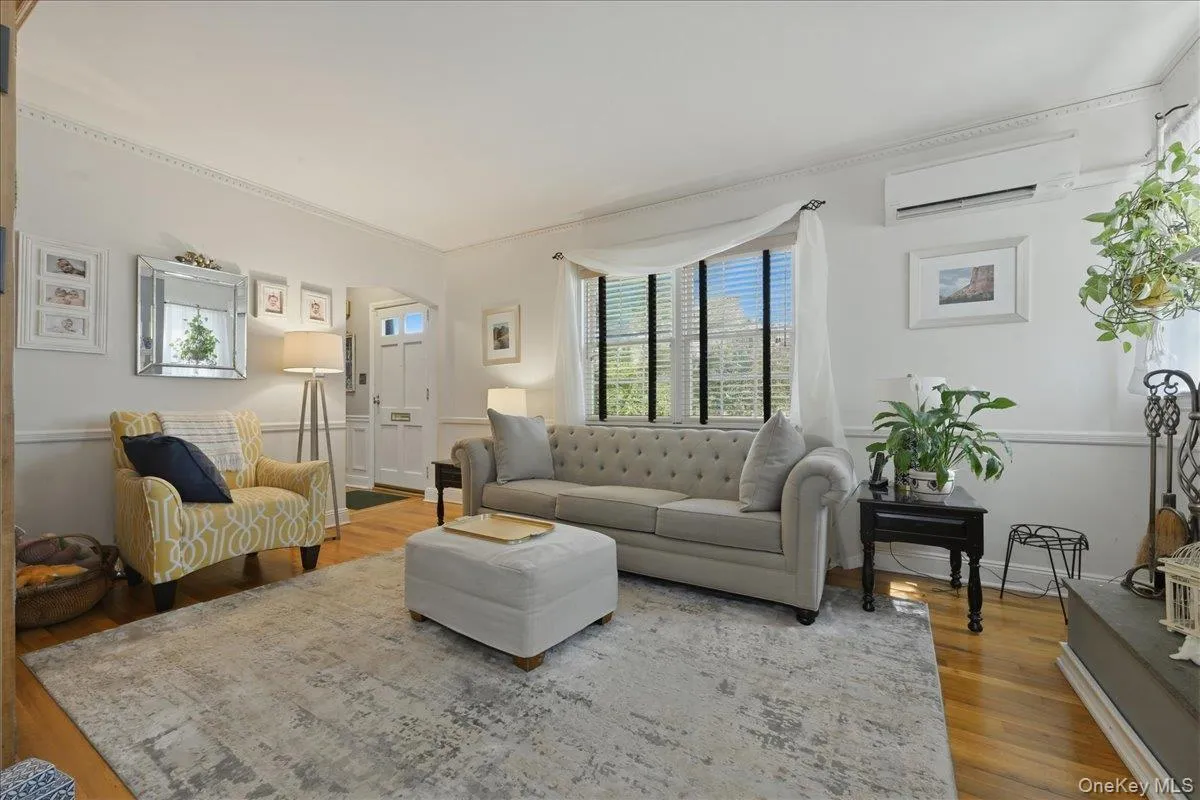 656 5th Avenue, Hempstead, NY, 3 Bedrooms Bedrooms, 7 Rooms Rooms,2 BathroomsBathrooms,Residential,For Rent,5th,0,1013254 656 5th Avenue, Hempstead, NY, 3 Bedrooms Bedrooms, 7 Rooms Rooms,2 BathroomsBathrooms,Residential,For Rent,5th,0,1013254
