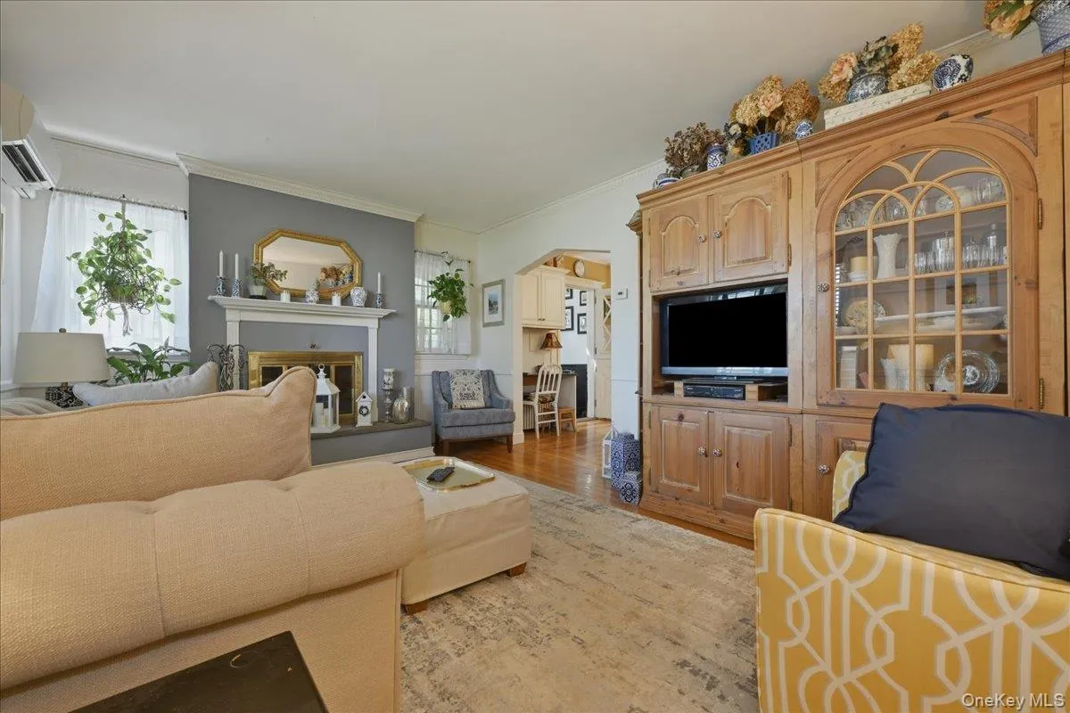 656 5th Avenue, Hempstead, NY, 3 Bedrooms Bedrooms, 7 Rooms Rooms,2 BathroomsBathrooms,Residential,For Rent,5th,0,1013254 656 5th Avenue, Hempstead, NY, 3 Bedrooms Bedrooms, 7 Rooms Rooms,2 BathroomsBathrooms,Residential,For Rent,5th,0,1013254