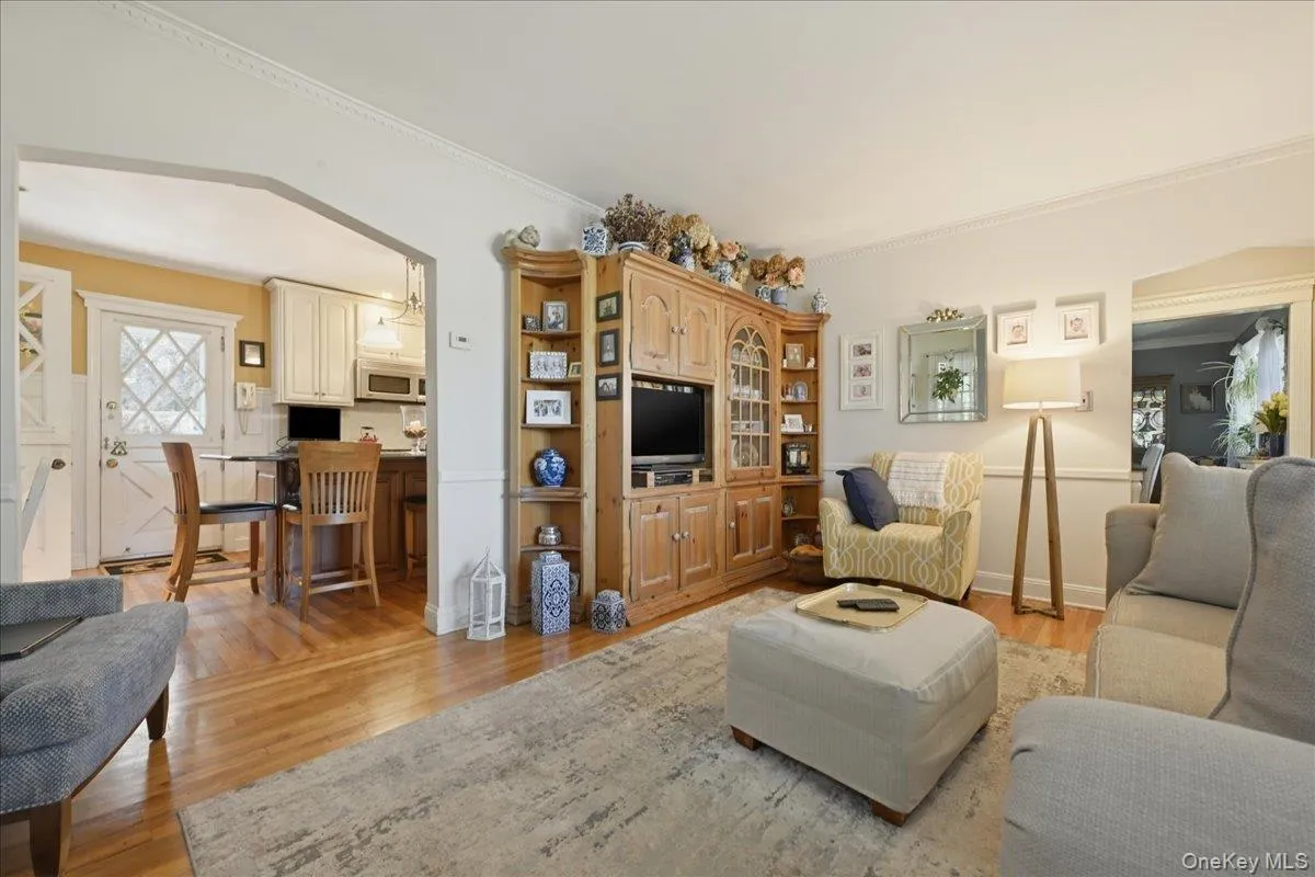 656 5th Avenue, Hempstead, NY, 3 Bedrooms Bedrooms, 7 Rooms Rooms,2 BathroomsBathrooms,Residential,For Rent,5th,0,1013254 656 5th Avenue, Hempstead, NY, 3 Bedrooms Bedrooms, 7 Rooms Rooms,2 BathroomsBathrooms,Residential,For Rent,5th,0,1013254