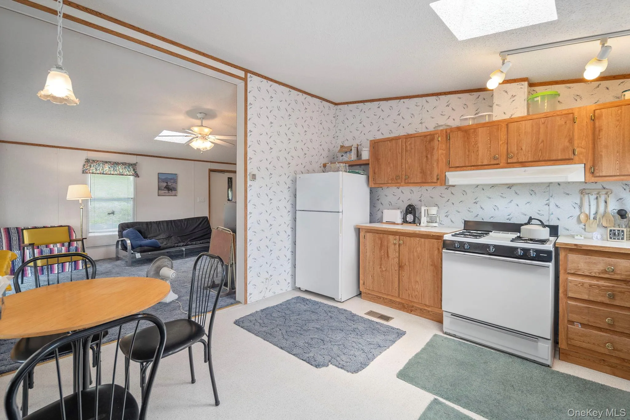 127 Grassy Road, Out Of Area, NY, 3 Bedrooms Bedrooms, 8 Rooms Rooms,2 BathroomsBathrooms,Residential,For Rent,Grassy,0,1013256 127 Grassy Road, Out Of Area, NY, 3 Bedrooms Bedrooms, 8 Rooms Rooms,2 BathroomsBathrooms,Residential,For Rent,Grassy,0,1013256
