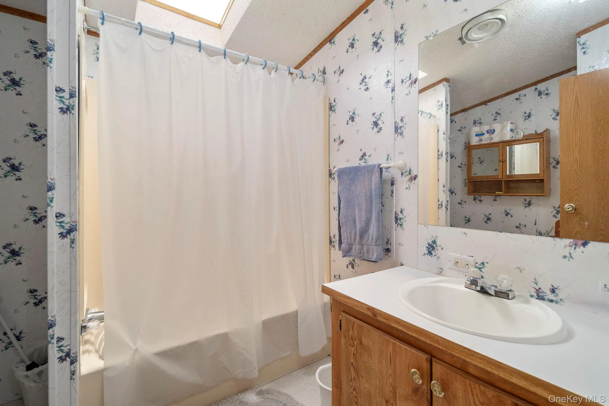 127 Grassy Road, Out Of Area, NY, 3 Bedrooms Bedrooms, 8 Rooms Rooms,2 BathroomsBathrooms,Residential,For Rent,Grassy,0,1013256 127 Grassy Road, Out Of Area, NY, 3 Bedrooms Bedrooms, 8 Rooms Rooms,2 BathroomsBathrooms,Residential,For Rent,Grassy,0,1013256