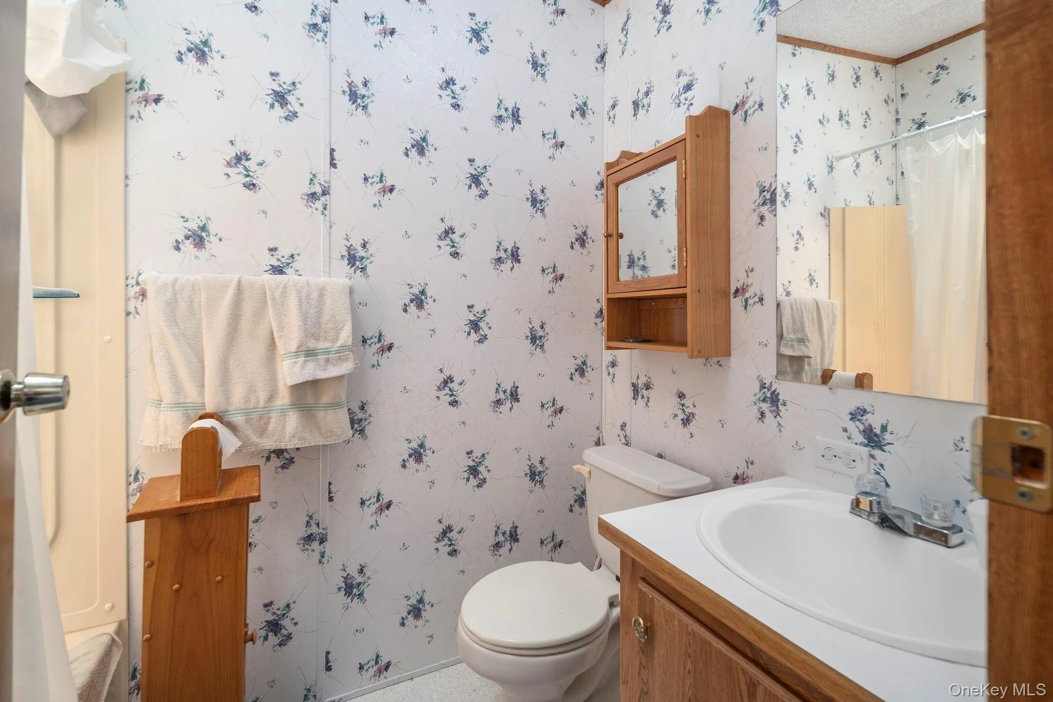 127 Grassy Road, Out Of Area, NY, 3 Bedrooms Bedrooms, 8 Rooms Rooms,2 BathroomsBathrooms,Residential,For Rent,Grassy,0,1013256 127 Grassy Road, Out Of Area, NY, 3 Bedrooms Bedrooms, 8 Rooms Rooms,2 BathroomsBathrooms,Residential,For Rent,Grassy,0,1013256