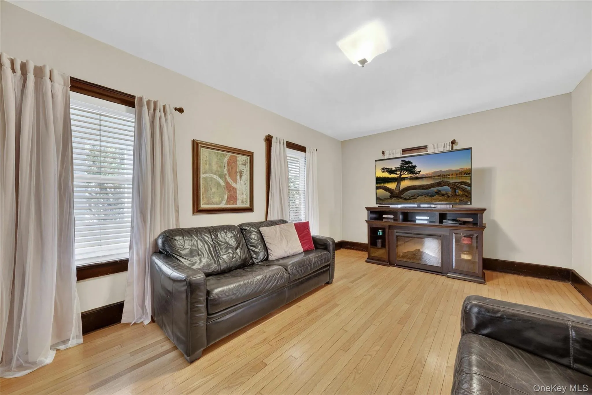11 Columbia Avenue, Middletown, NY, 3 Bedrooms Bedrooms, 6 Rooms Rooms,1 BathroomBathrooms,Residential,For Rent,Columbia,0,1013260 11 Columbia Avenue, Middletown, NY, 3 Bedrooms Bedrooms, 6 Rooms Rooms,1 BathroomBathrooms,Residential,For Rent,Columbia,0,1013260