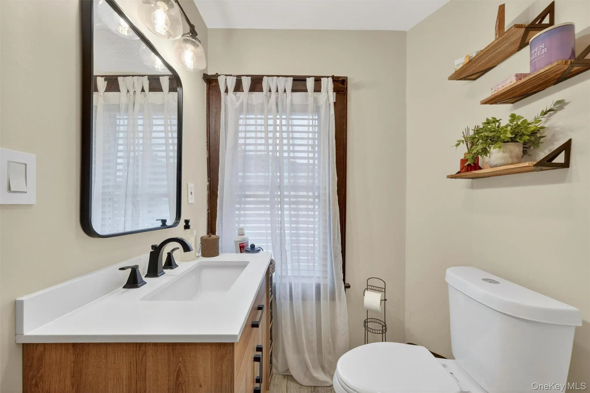 11 Columbia Avenue, Middletown, NY, 3 Bedrooms Bedrooms, 6 Rooms Rooms,1 BathroomBathrooms,Residential,For Rent,Columbia,0,1013260 11 Columbia Avenue, Middletown, NY, 3 Bedrooms Bedrooms, 6 Rooms Rooms,1 BathroomBathrooms,Residential,For Rent,Columbia,0,1013260