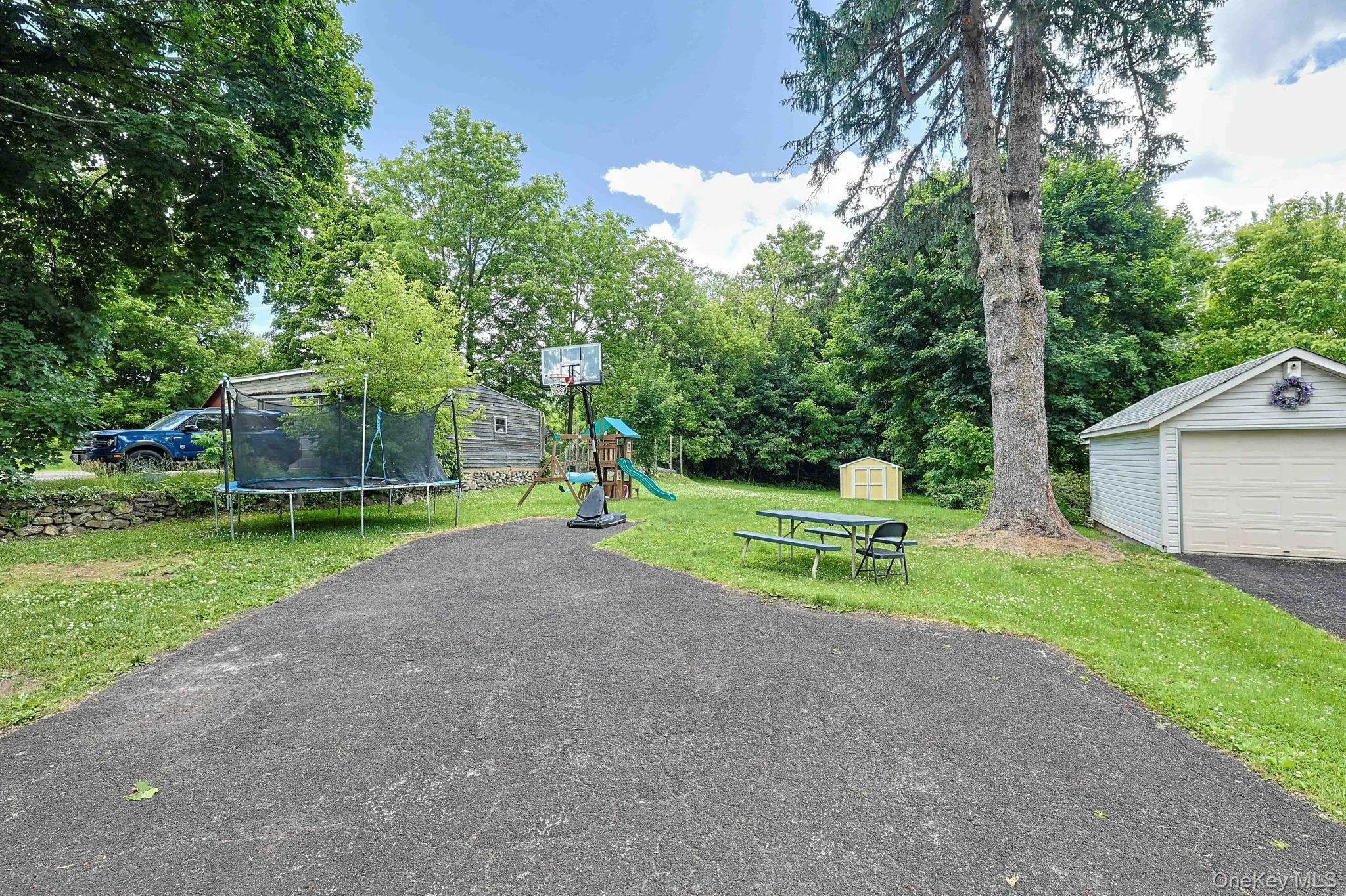 22 Valley Avenue, Woodbury, NY, 3 Bedrooms Bedrooms, 8 Rooms Rooms,2 BathroomsBathrooms,Residential,For Rent,Valley,0,1013266 22 Valley Avenue, Woodbury, NY, 3 Bedrooms Bedrooms, 8 Rooms Rooms,2 BathroomsBathrooms,Residential,For Rent,Valley,0,1013266