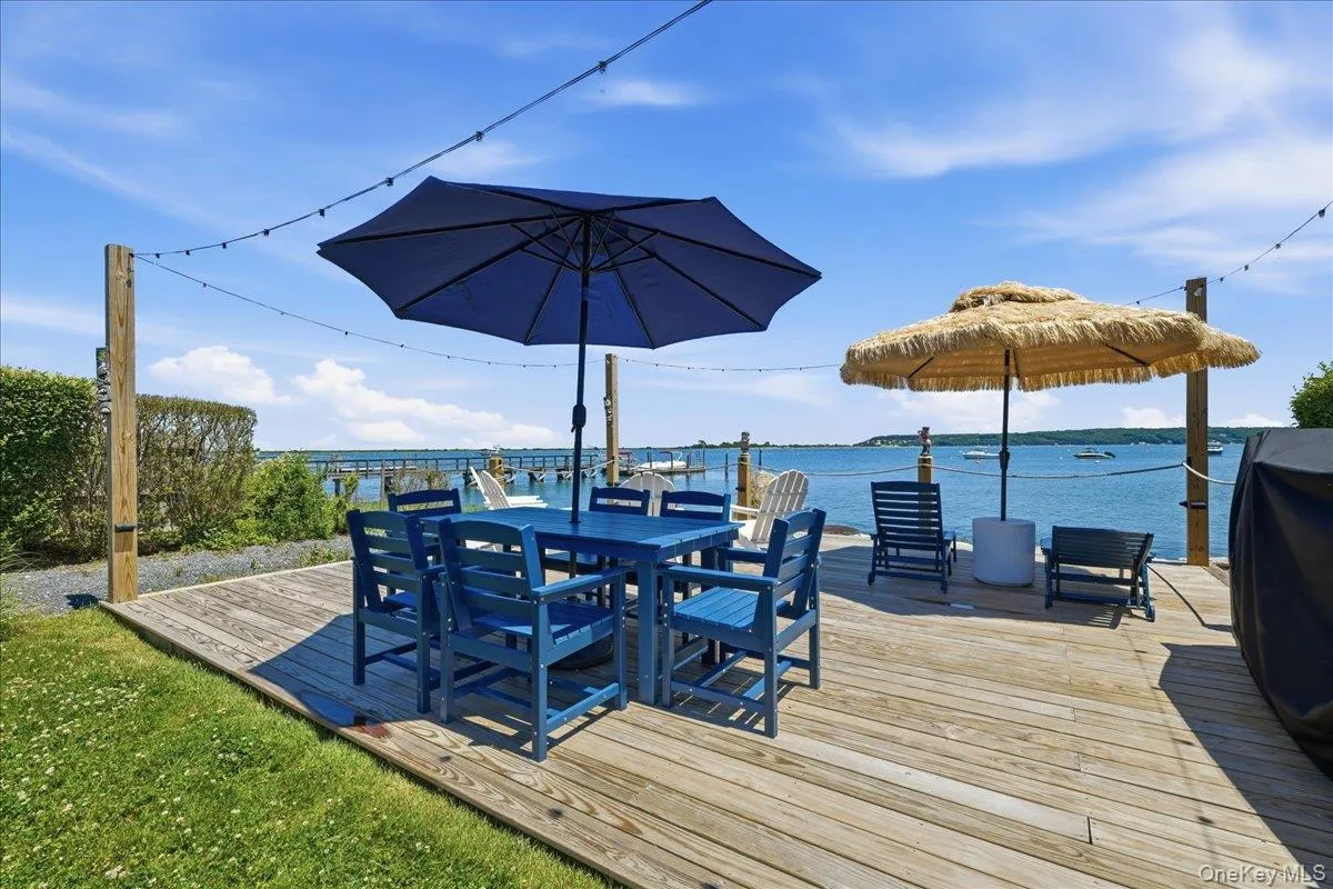 Harborfront Deck Harborfront Deck