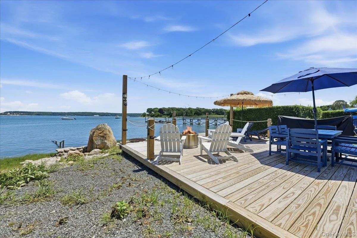 Harborfront Deck Harborfront Deck
