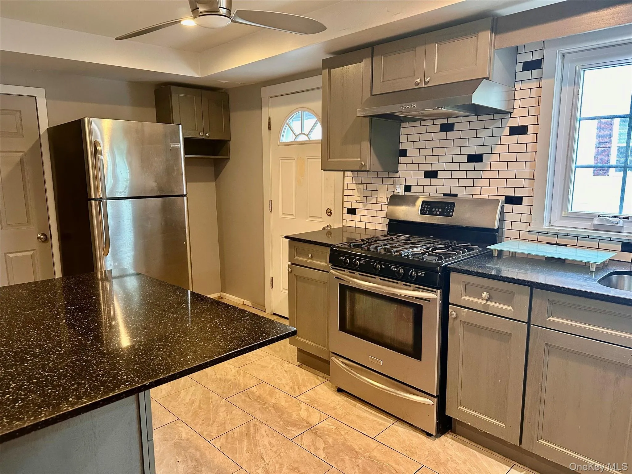 84 Wilkes Street, Beacon, NY, 2 Bedrooms Bedrooms, 4 Rooms Rooms,1 BathroomBathrooms,Residential,For Rent,Wilkes,0,1013273 84 Wilkes Street, Beacon, NY, 2 Bedrooms Bedrooms, 4 Rooms Rooms,1 BathroomBathrooms,Residential,For Rent,Wilkes,0,1013273
