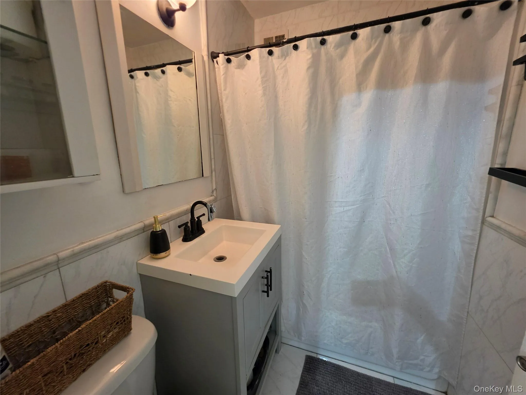 875 Morrison Avenue, New York, NY, 2 Bedrooms Bedrooms, 5 Rooms Rooms,1 BathroomBathrooms,Residential,For Rent,Morrison,0,1013275 875 Morrison Avenue, New York, NY, 2 Bedrooms Bedrooms, 5 Rooms Rooms,1 BathroomBathrooms,Residential,For Rent,Morrison,0,1013275