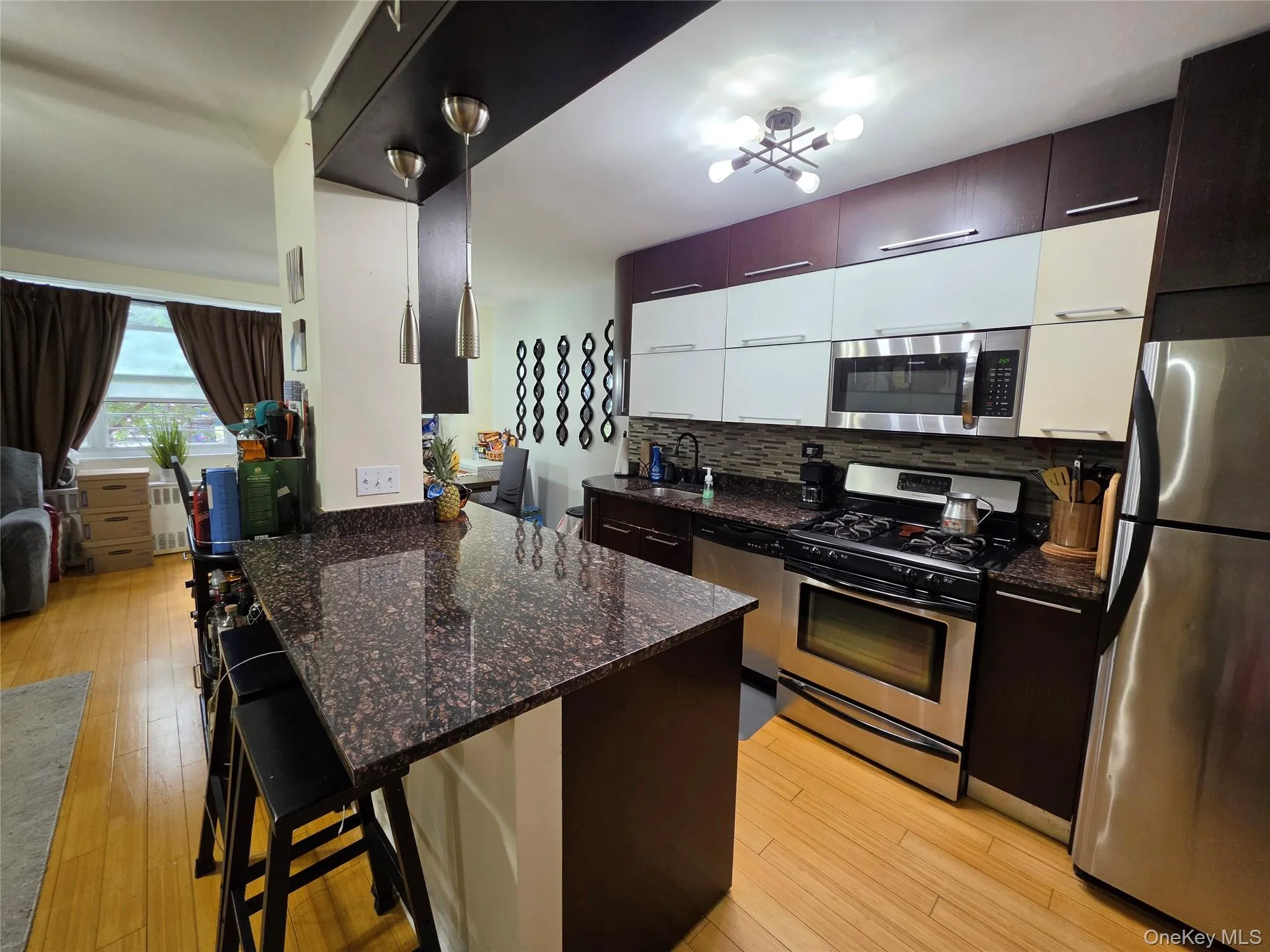 875 Morrison Avenue, New York, NY, 2 Bedrooms Bedrooms, 5 Rooms Rooms,1 BathroomBathrooms,Residential,For Rent,Morrison,0,1013275 875 Morrison Avenue, New York, NY, 2 Bedrooms Bedrooms, 5 Rooms Rooms,1 BathroomBathrooms,Residential,For Rent,Morrison,0,1013275