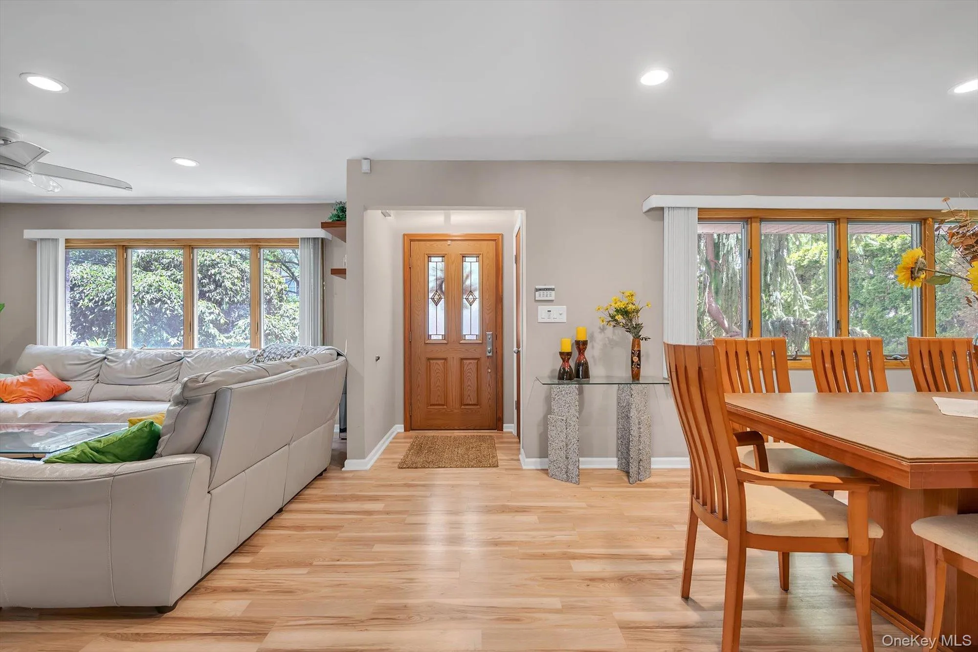 121 Strattford Road, North Hempstead, NY, 4 Bedrooms Bedrooms, 10 Rooms Rooms,2 BathroomsBathrooms,Residential,For Rent,Strattford,0,1013278 121 Strattford Road, North Hempstead, NY, 4 Bedrooms Bedrooms, 10 Rooms Rooms,2 BathroomsBathrooms,Residential,For Rent,Strattford,0,1013278
