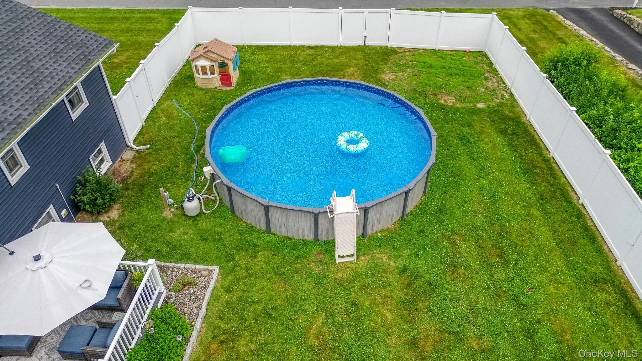 21 Continental Drive, New Windsor, NY, 3 Bedrooms Bedrooms, 6 Rooms Rooms,1 BathroomBathrooms,Residential,For Rent,Continental,0,1013279 21 Continental Drive, New Windsor, NY, 3 Bedrooms Bedrooms, 6 Rooms Rooms,1 BathroomBathrooms,Residential,For Rent,Continental,0,1013279