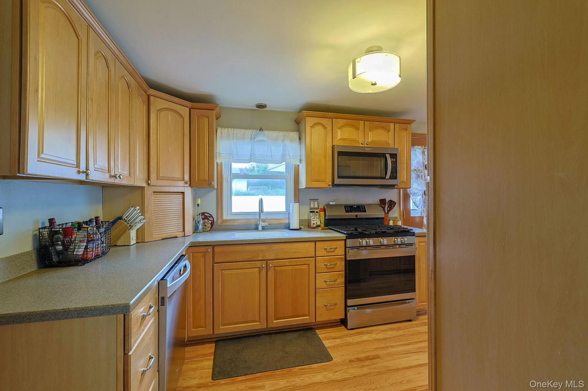 21 Continental Drive, New Windsor, NY, 3 Bedrooms Bedrooms, 6 Rooms Rooms,1 BathroomBathrooms,Residential,For Rent,Continental,0,1013279 21 Continental Drive, New Windsor, NY, 3 Bedrooms Bedrooms, 6 Rooms Rooms,1 BathroomBathrooms,Residential,For Rent,Continental,0,1013279
