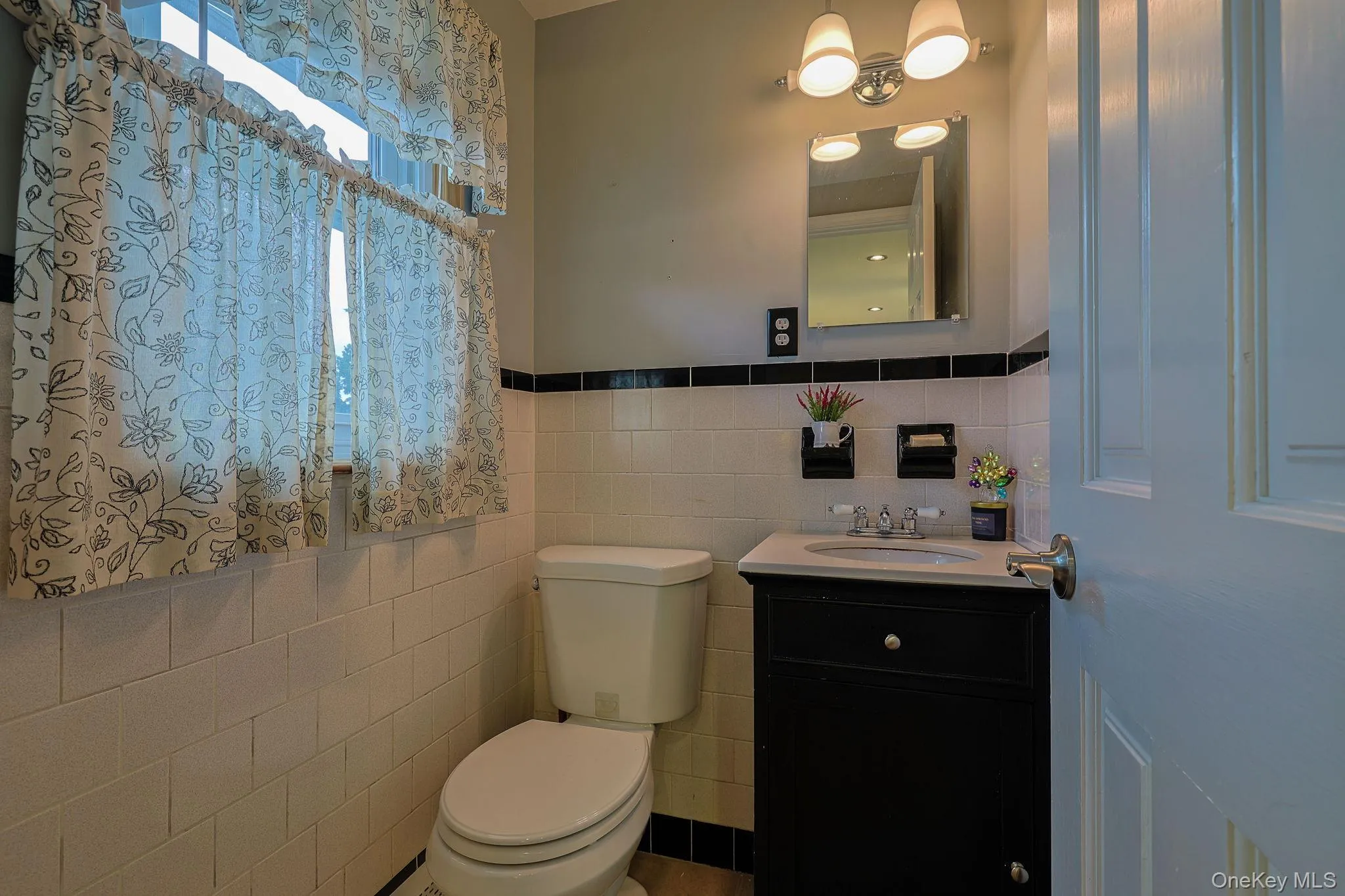 21 Continental Drive, New Windsor, NY, 3 Bedrooms Bedrooms, 6 Rooms Rooms,1 BathroomBathrooms,Residential,For Rent,Continental,0,1013279 21 Continental Drive, New Windsor, NY, 3 Bedrooms Bedrooms, 6 Rooms Rooms,1 BathroomBathrooms,Residential,For Rent,Continental,0,1013279