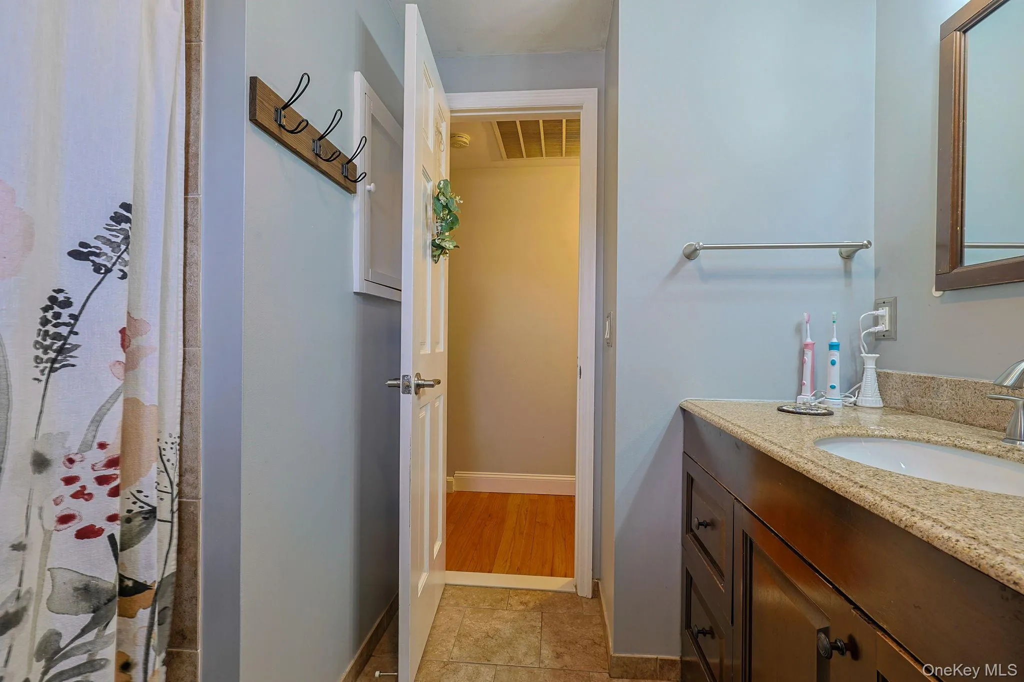 21 Continental Drive, New Windsor, NY, 3 Bedrooms Bedrooms, 6 Rooms Rooms,1 BathroomBathrooms,Residential,For Rent,Continental,0,1013279 21 Continental Drive, New Windsor, NY, 3 Bedrooms Bedrooms, 6 Rooms Rooms,1 BathroomBathrooms,Residential,For Rent,Continental,0,1013279